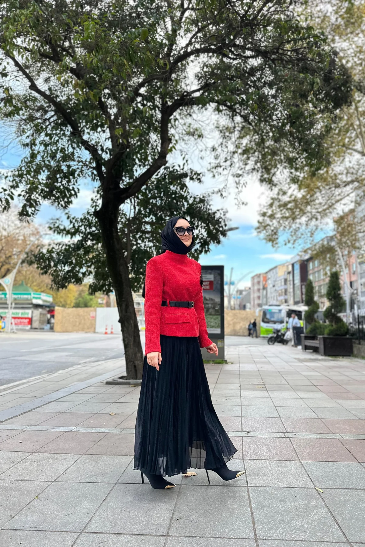 Tüvit Ceketli Etek Takım