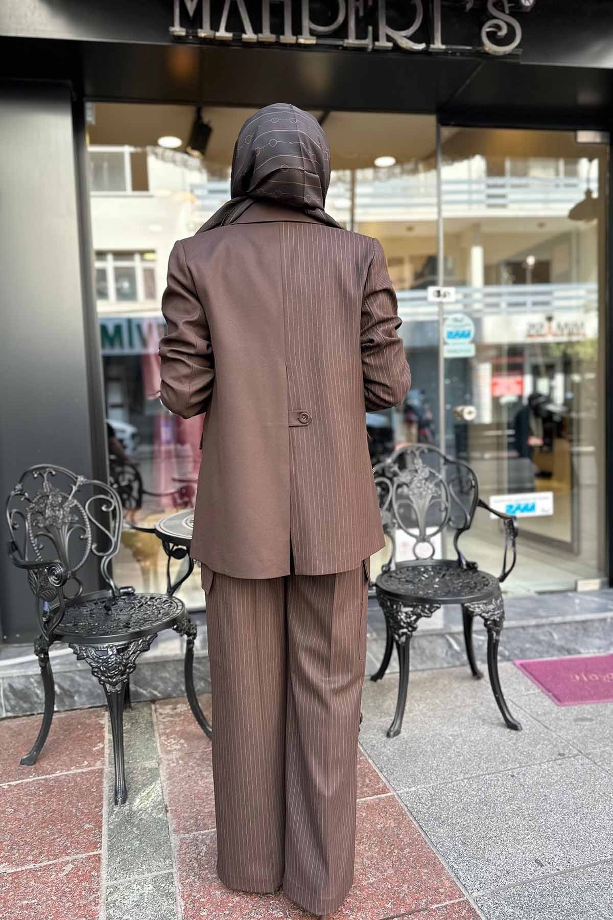 ARKASI DÜĞMELİ ÇİZGİLİ BLAZER CEKET