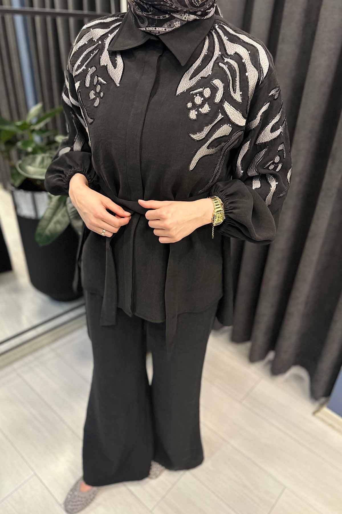 Siyah