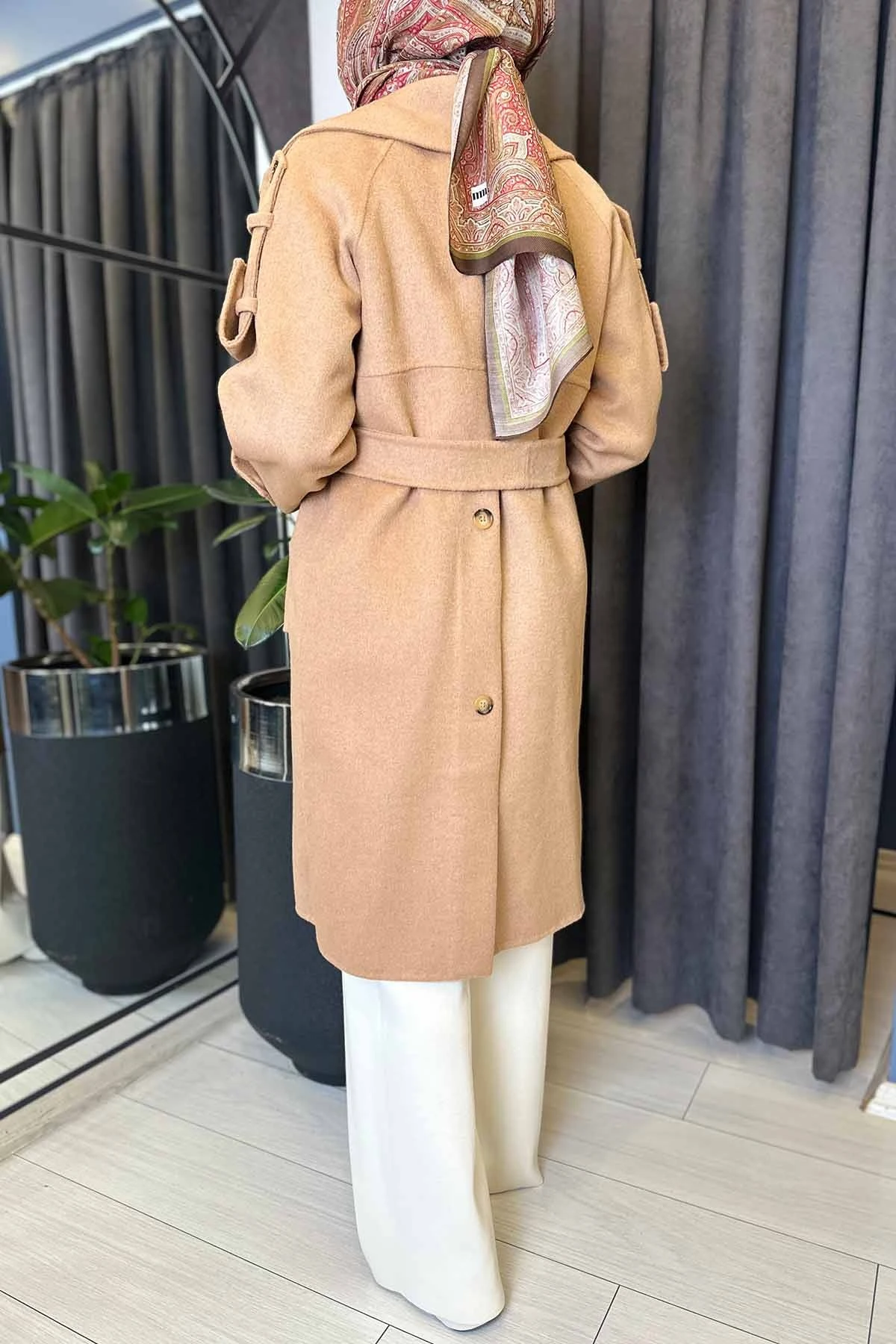 YÜN KAŞMİR APOLETLİ KABAN