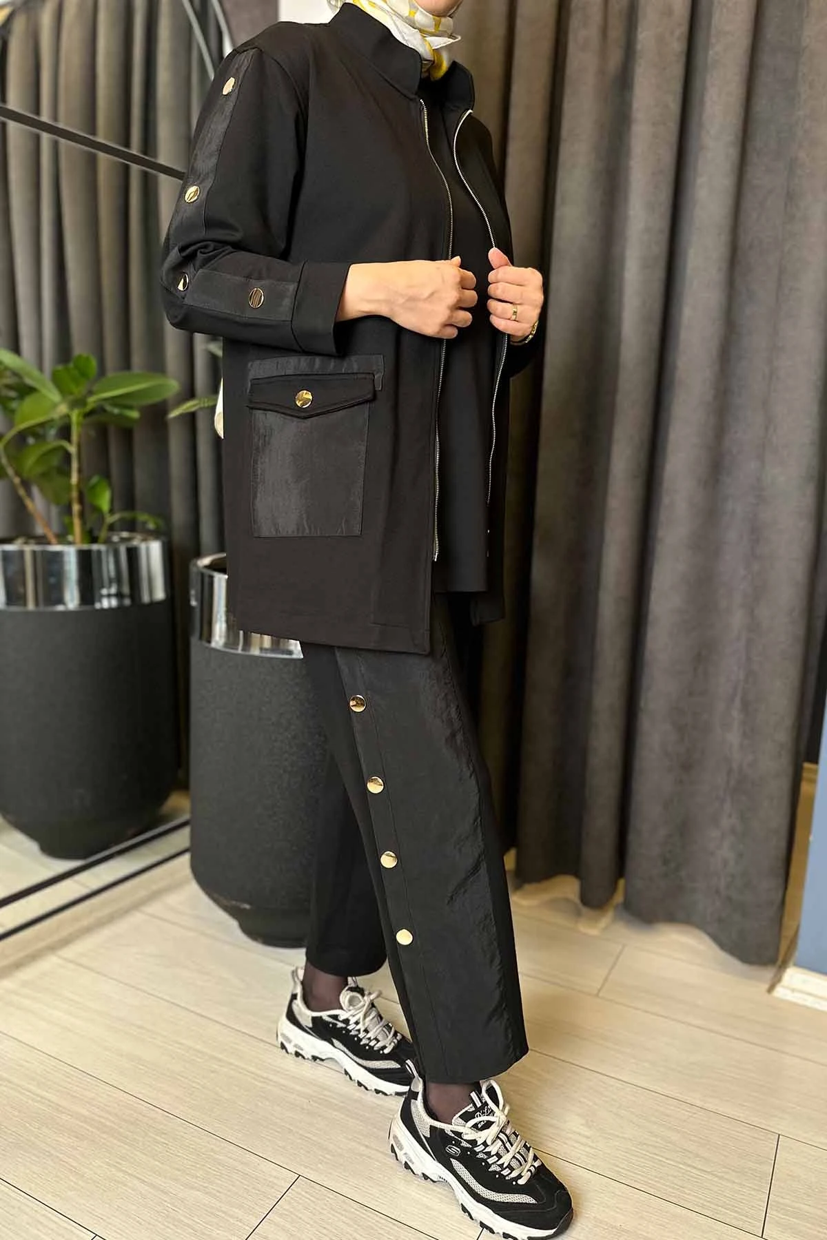 KOLLARI ÇIT ÇIT DETAYLI ÖNDEN FERMUARLI HAKİM YAKA CEKET