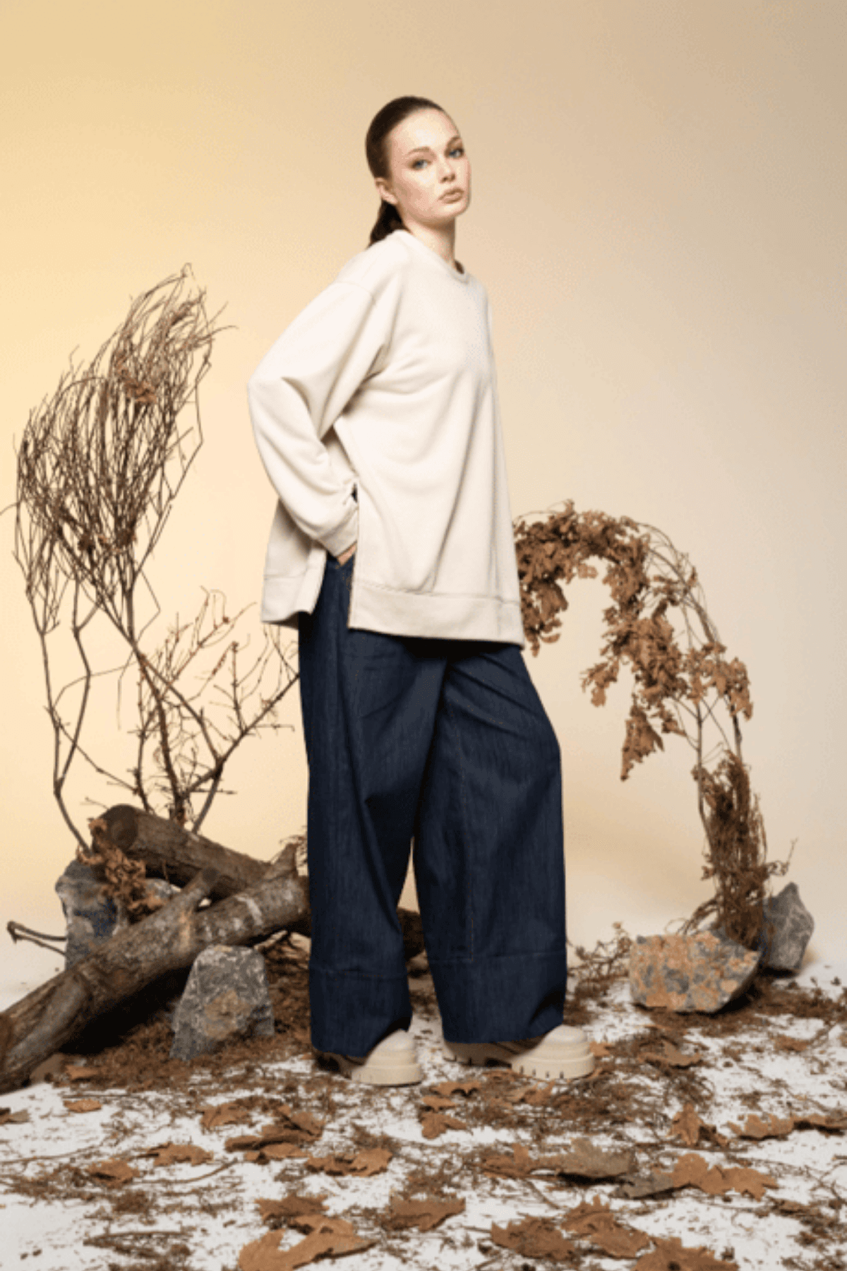 YANLARI FERMUARLI EVİTE SWEAT