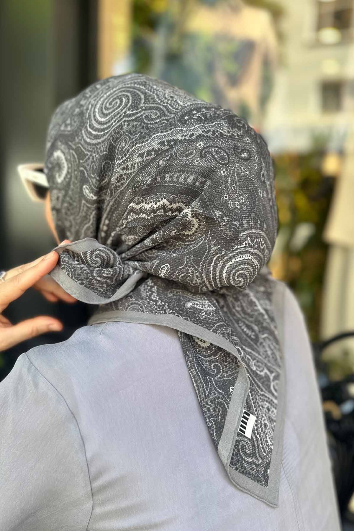 GRAY ALBA SCARF