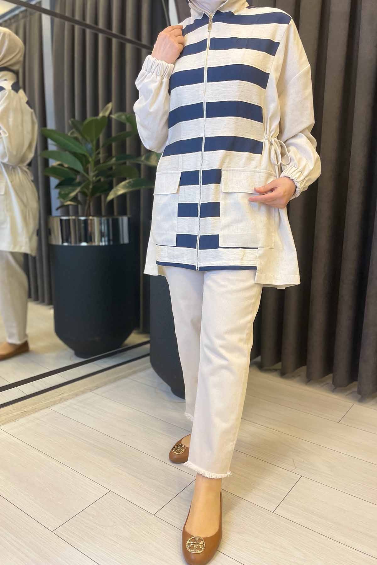 ÇİZGİ DETAYLI FERMUARLI KAP