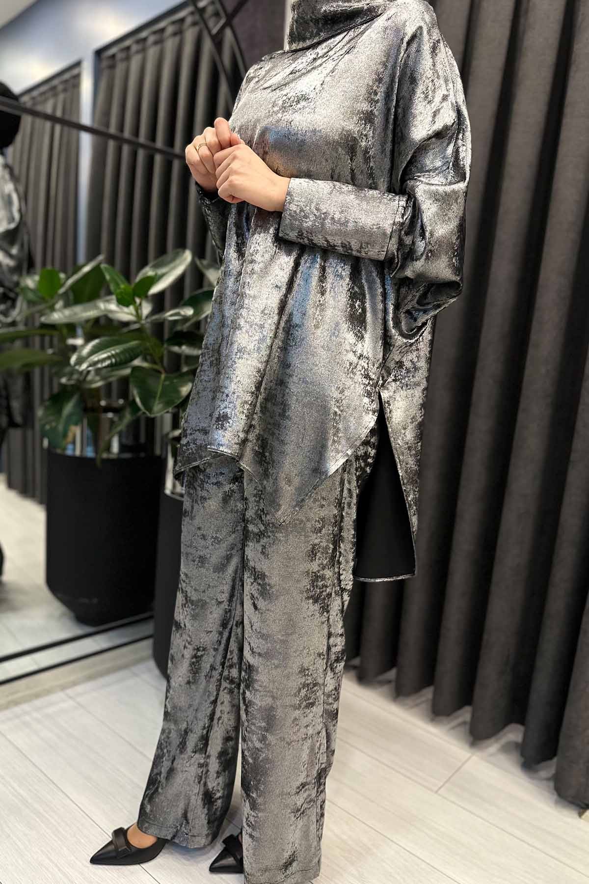 Siyah