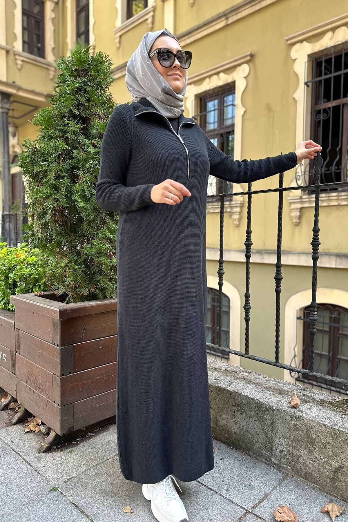 YAKASI FERMUARLI SELANİK ELBİSE