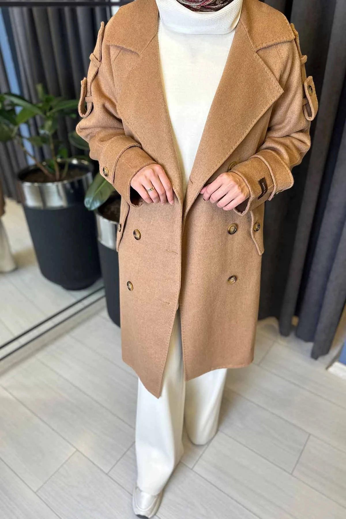 YÜN KAŞMİR APOLETLİ KABAN