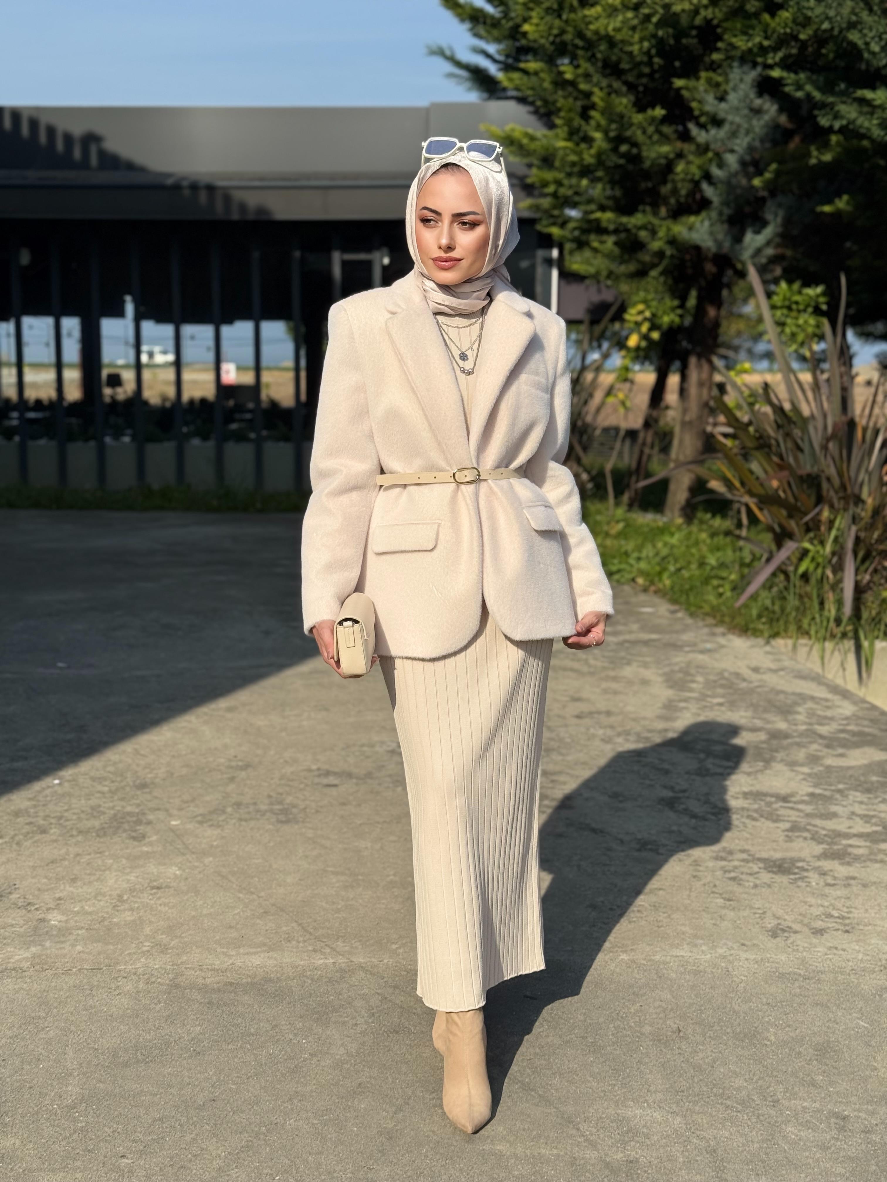 Astarlı Peluşlu Ceket 