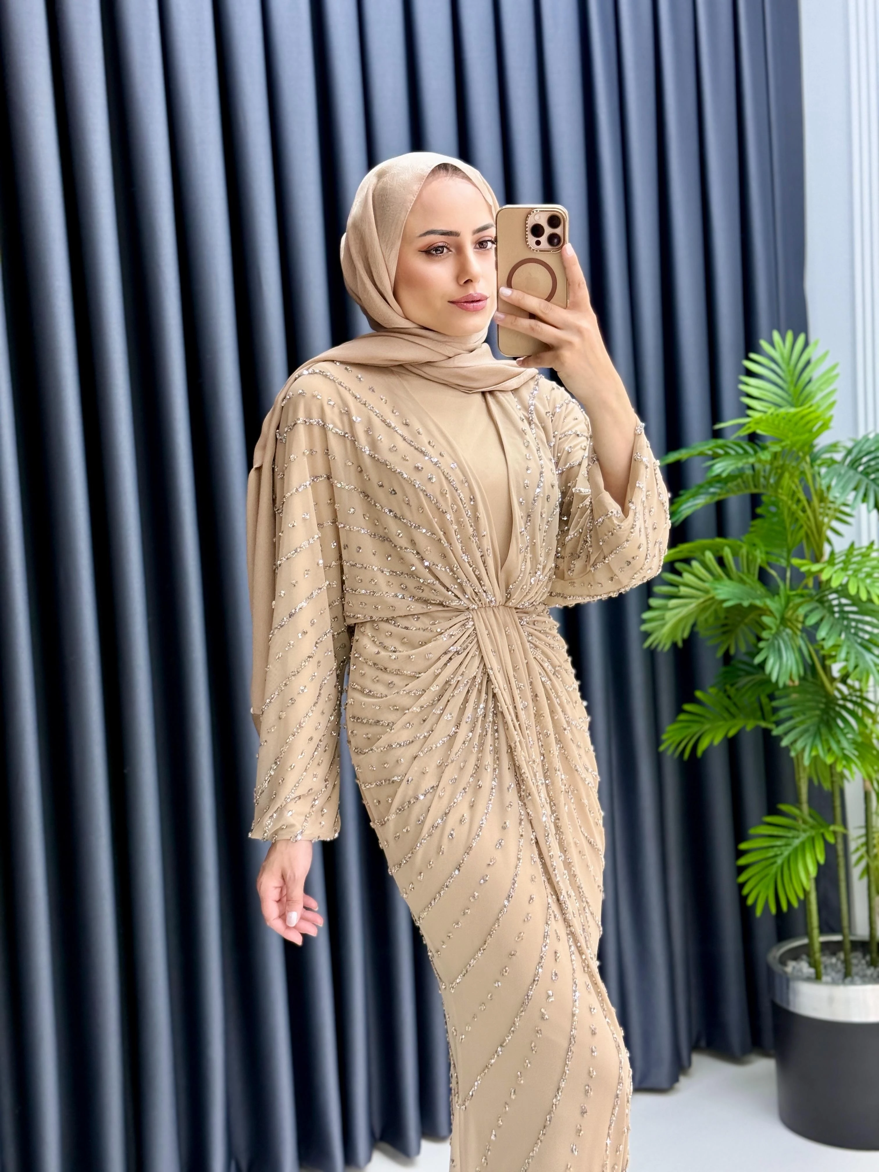 TAŞ İŞLEMELİ ABİYE