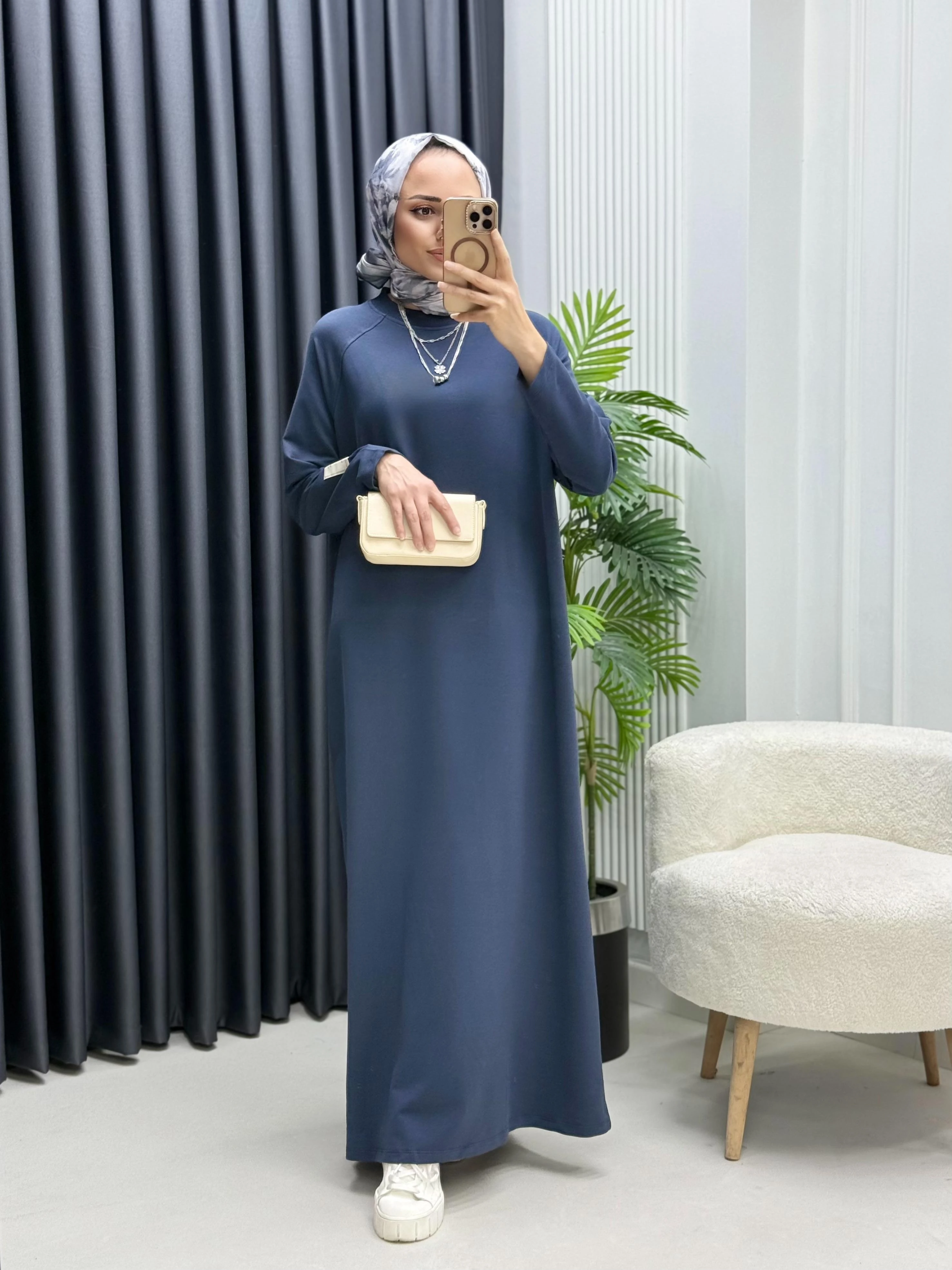 Kolu Etiket Detaylı Rahat Pamuklu Elbise 