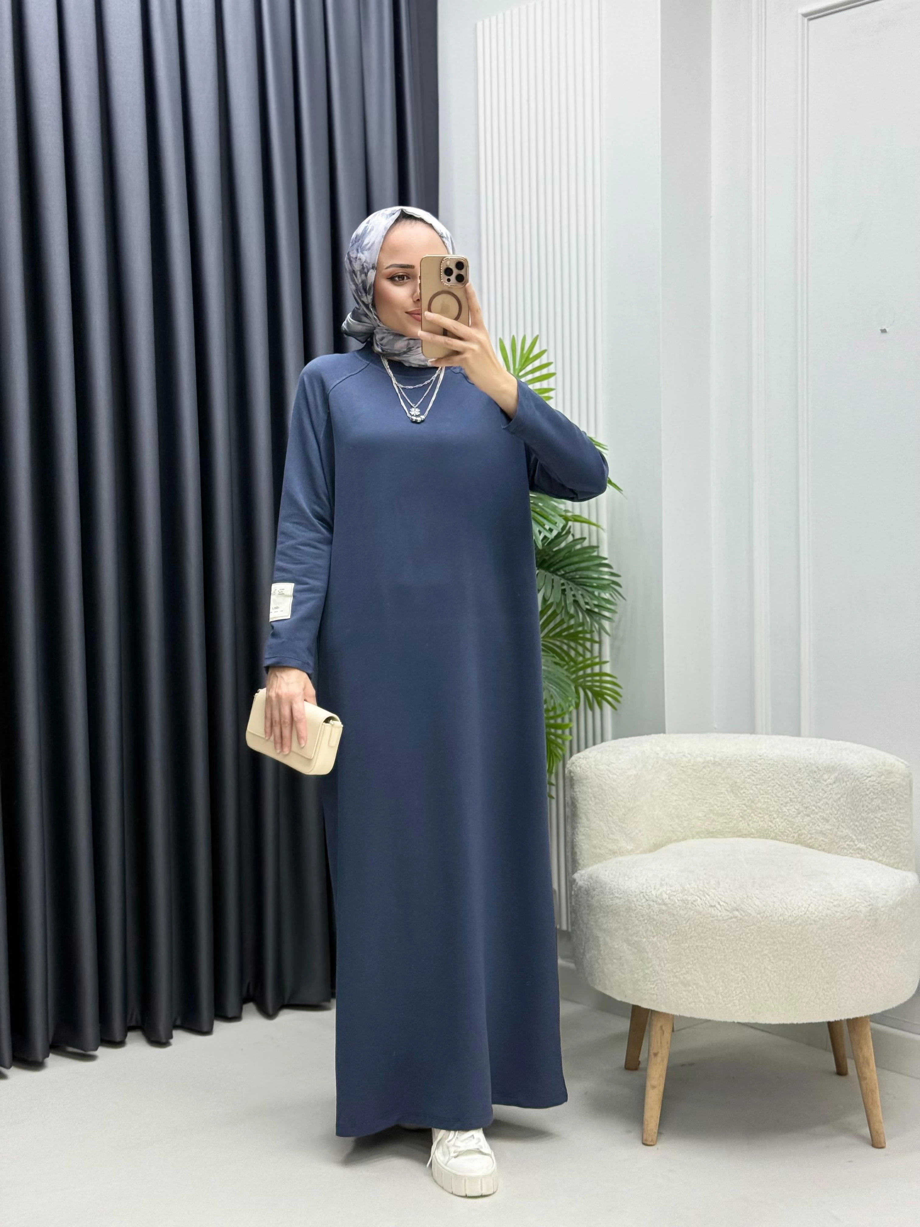 Kolu Etiket Detaylı Rahat Pamuklu Elbise 