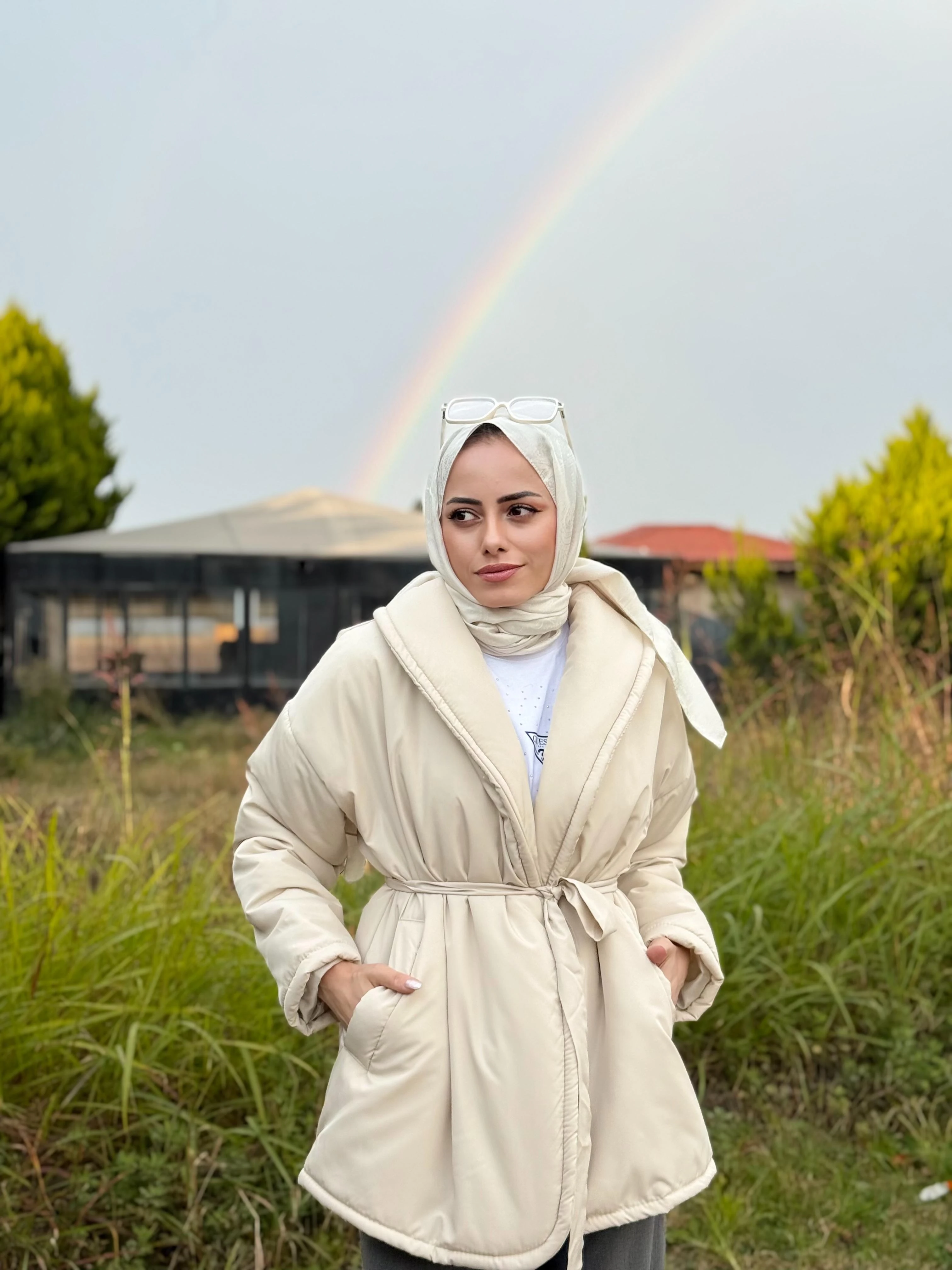 DÜZ KUŞAKLI ŞİŞME MONT