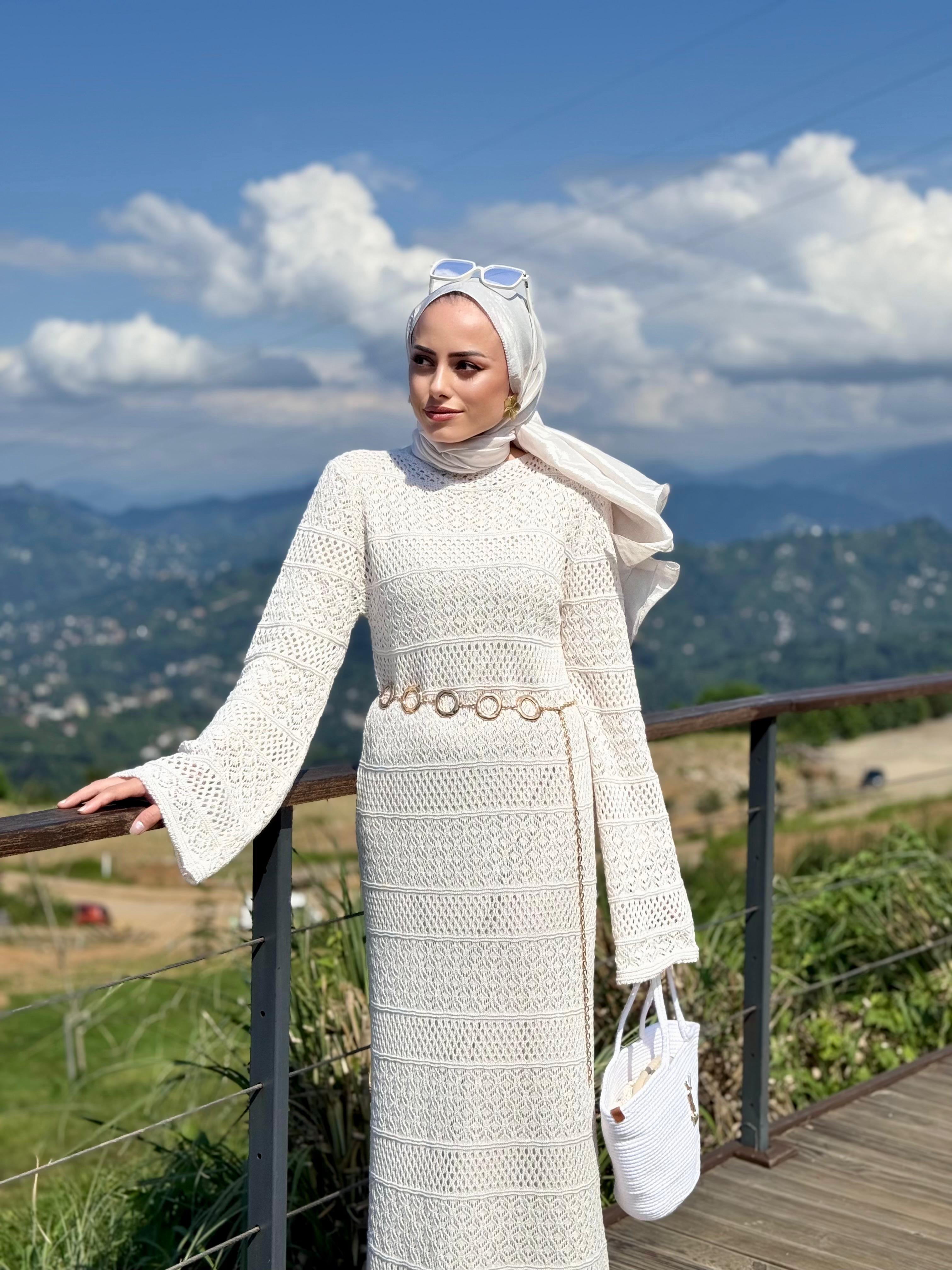 İnce Örgü Astarlı Elbise