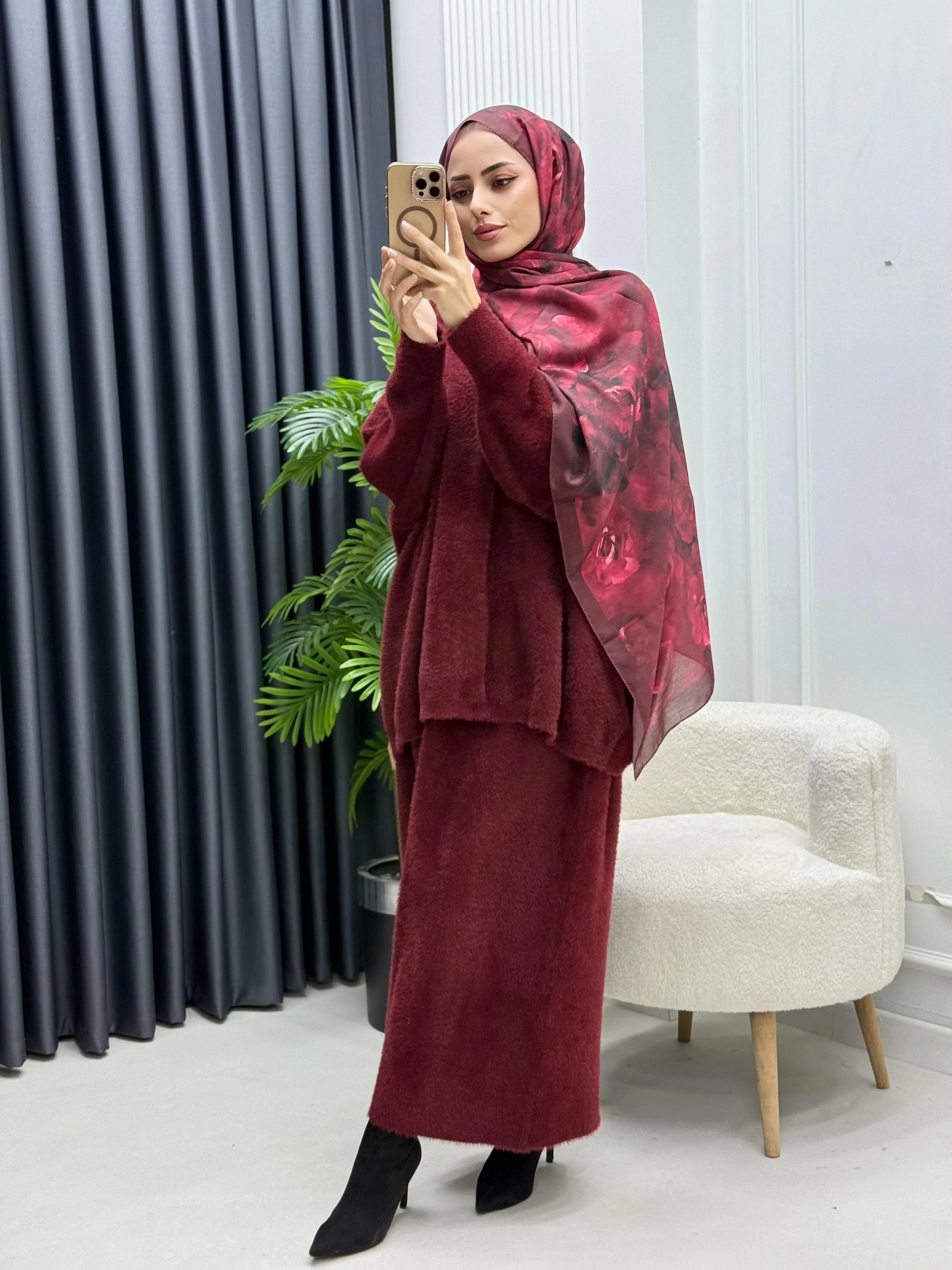 Sakal Kumaş Yumoş Dokulu Etekli Takım