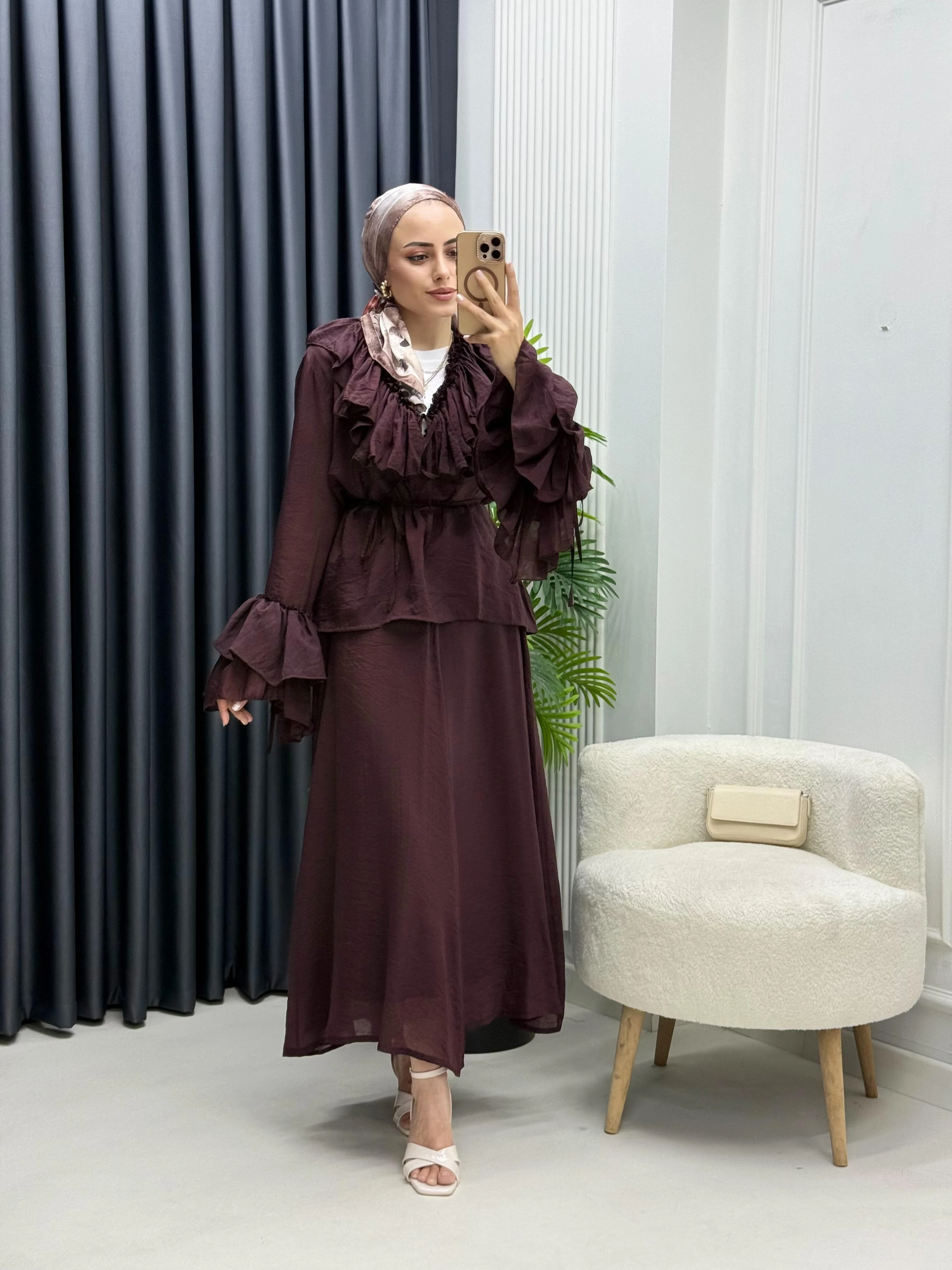 Kol Detayı Fırfırlı Etekli Takım