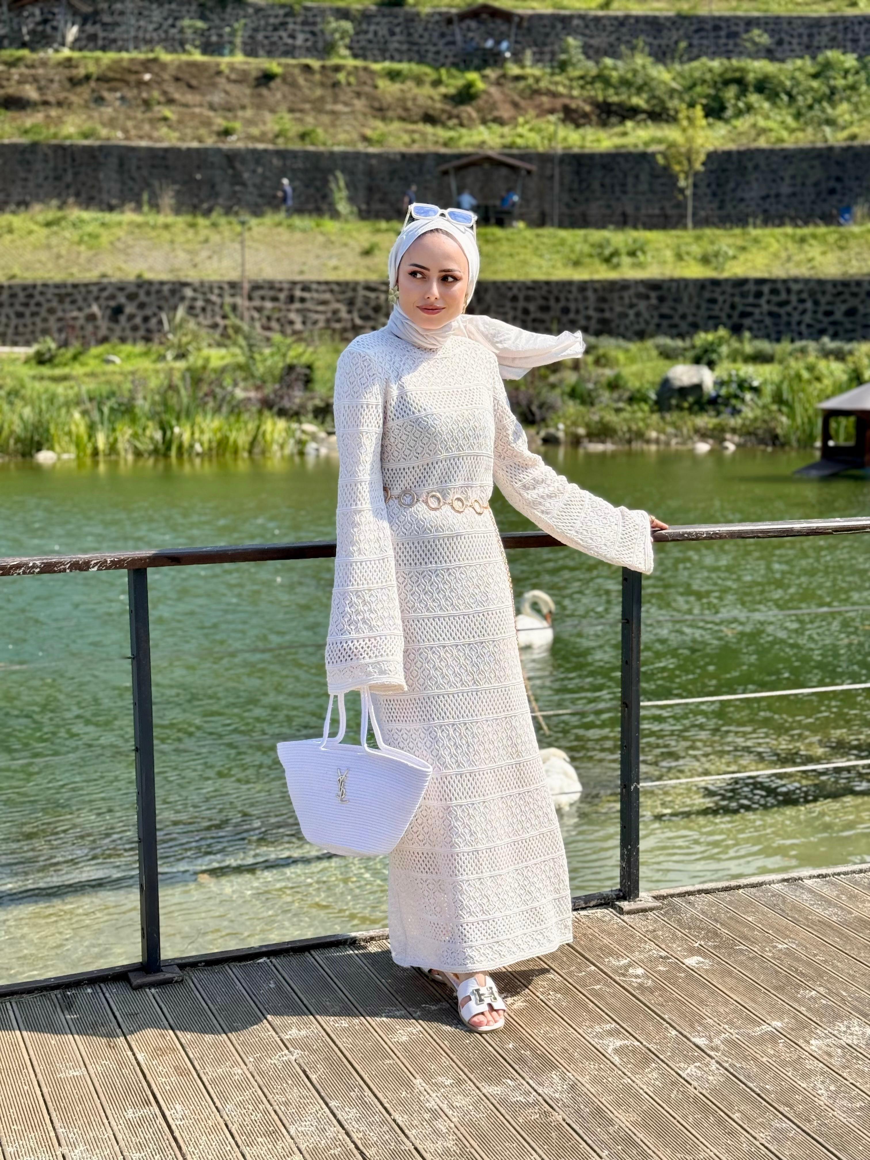 İnce Örgü Astarlı Elbise