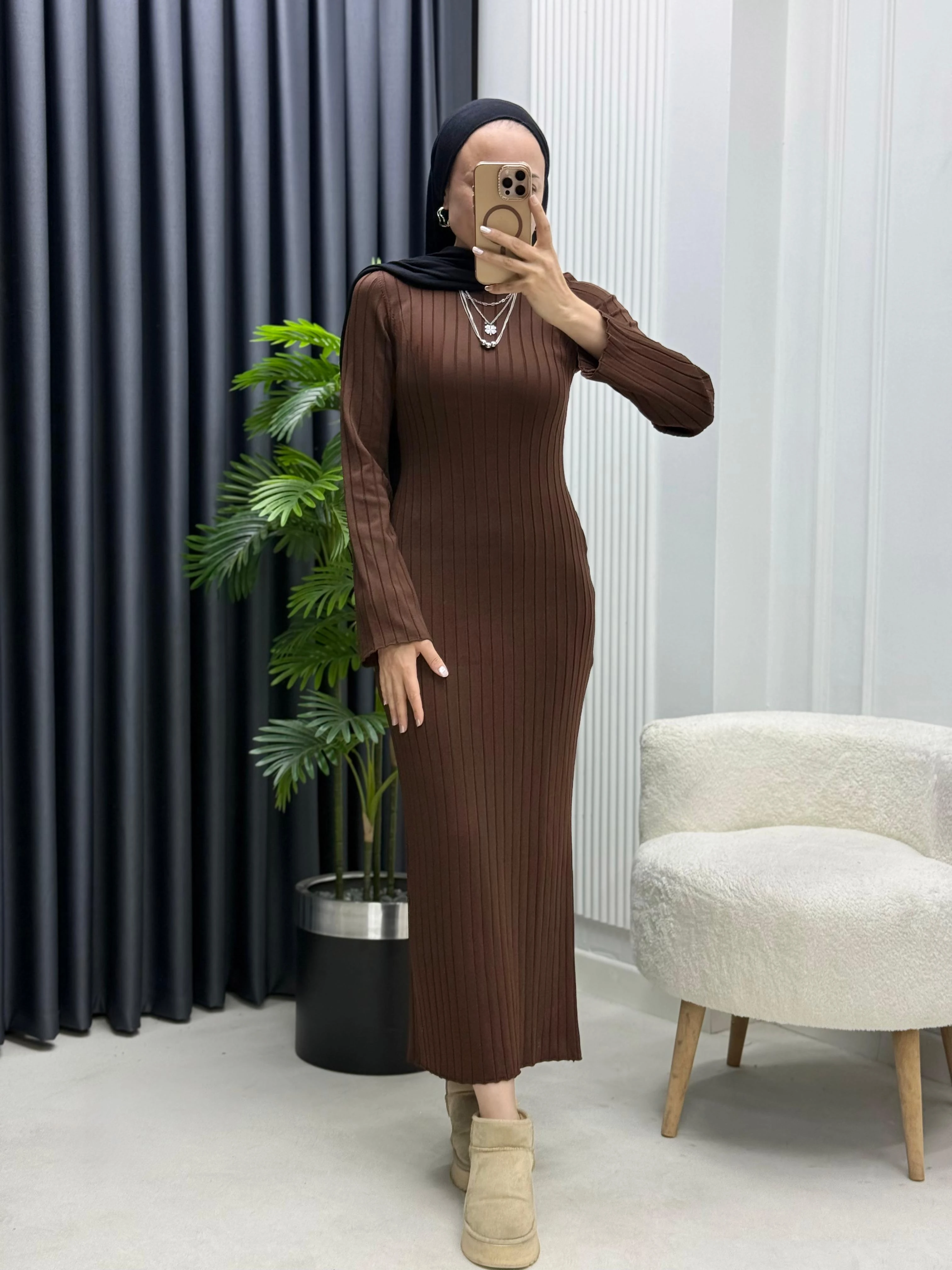 Muadil Soğuk İplik Triko Elbise