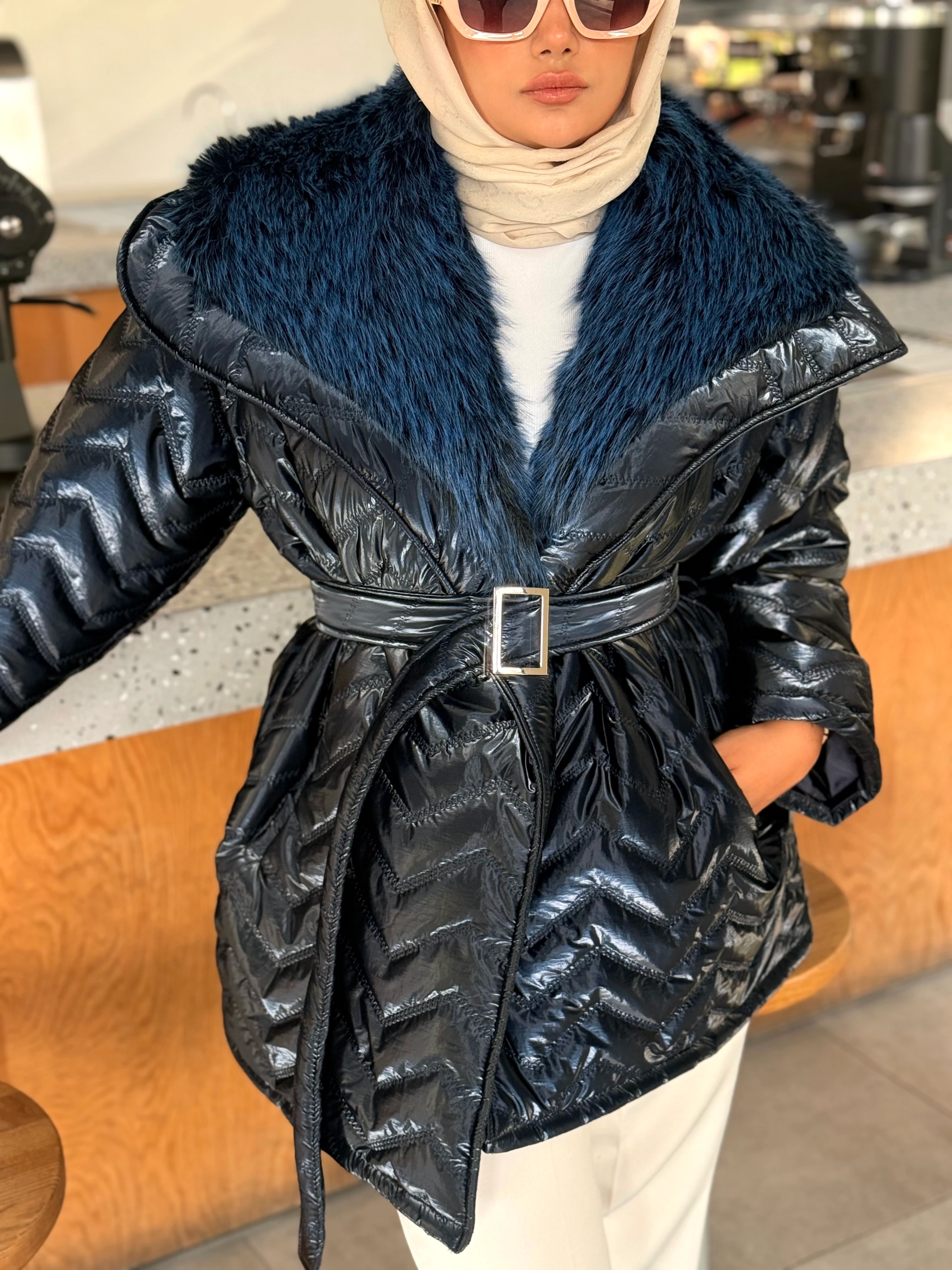 Premium Parlak Kürk Yakalı Mont