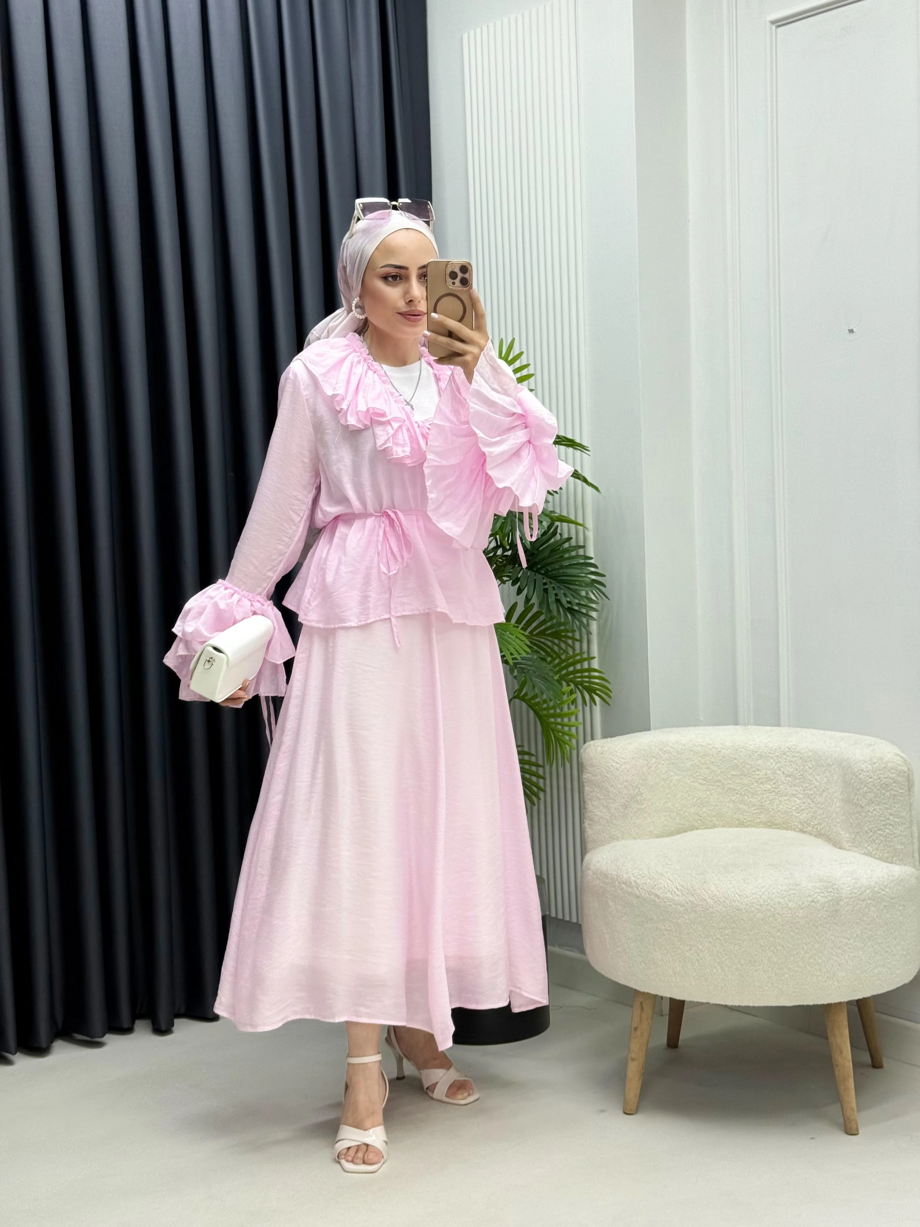 Kol Detayı Fırfırlı Etekli Takım