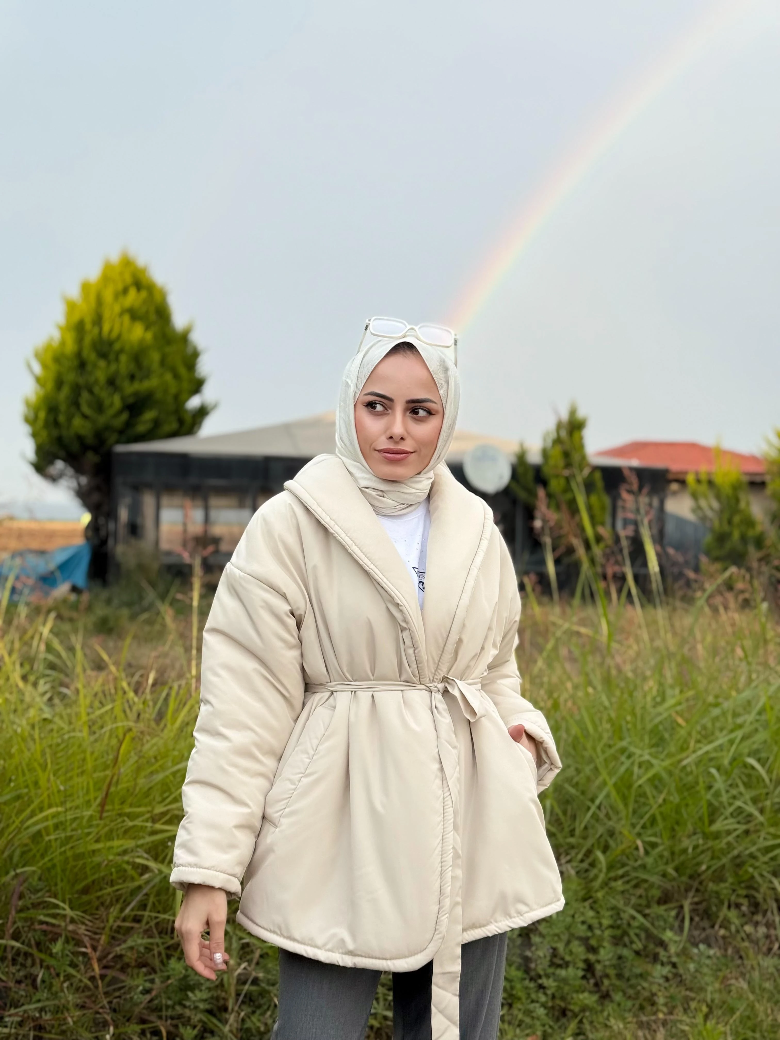 DÜZ KUŞAKLI ŞİŞME MONT