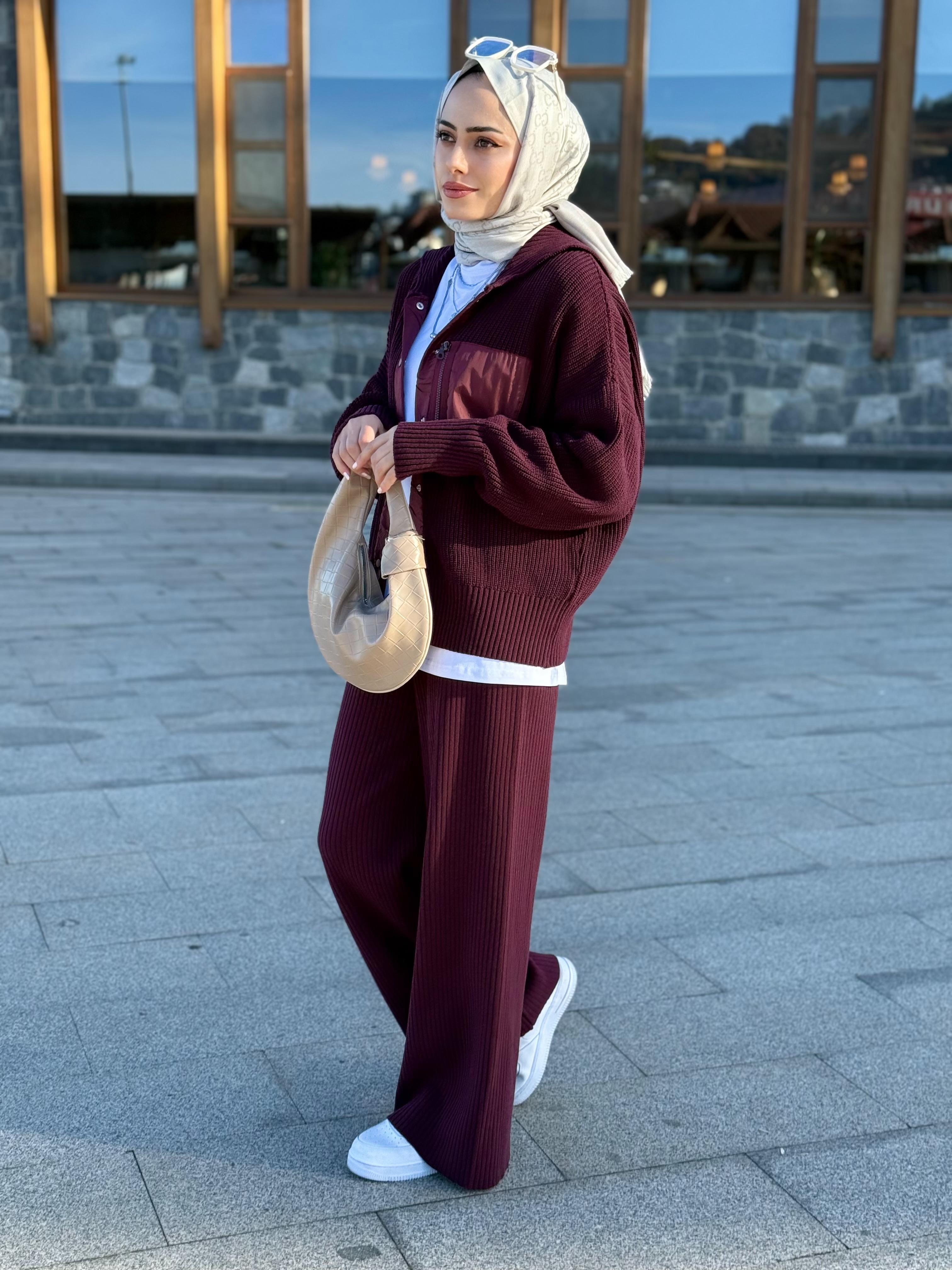 Garni Detaylı Triko Takım