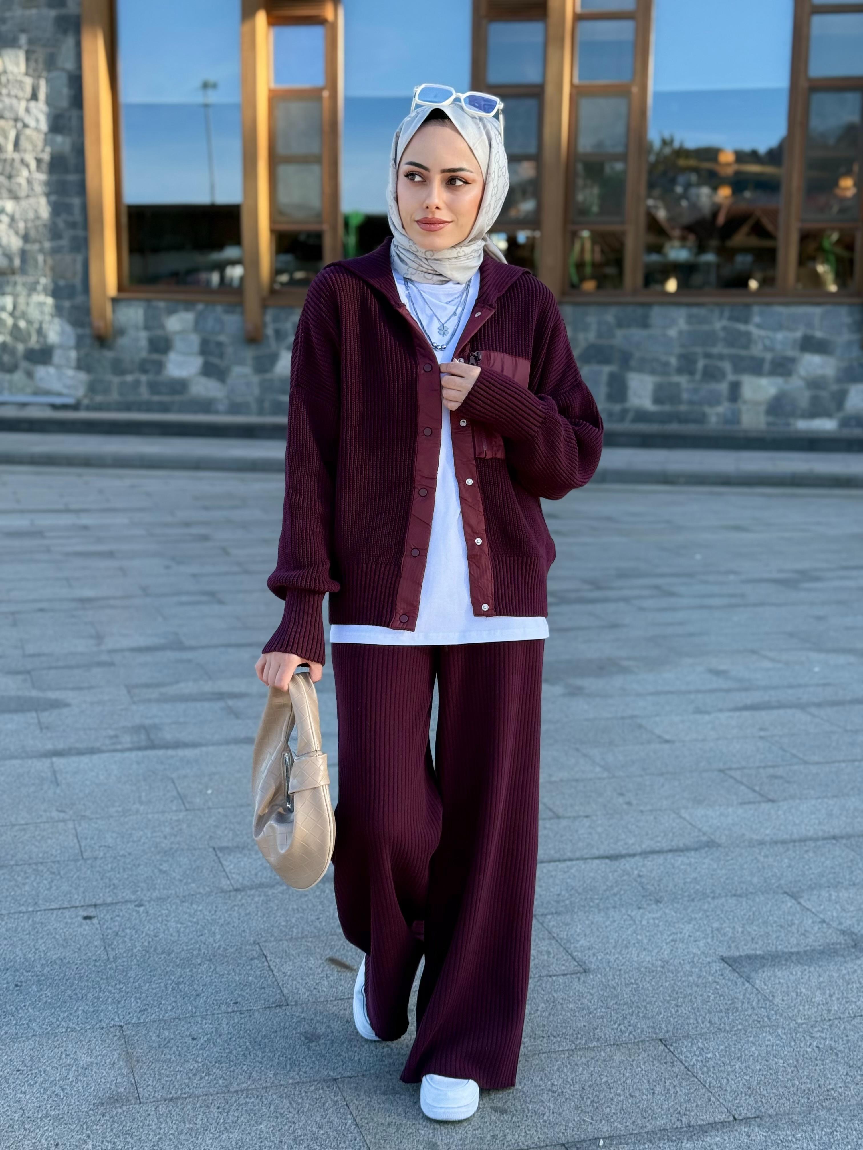 Garni Detaylı Triko Takım