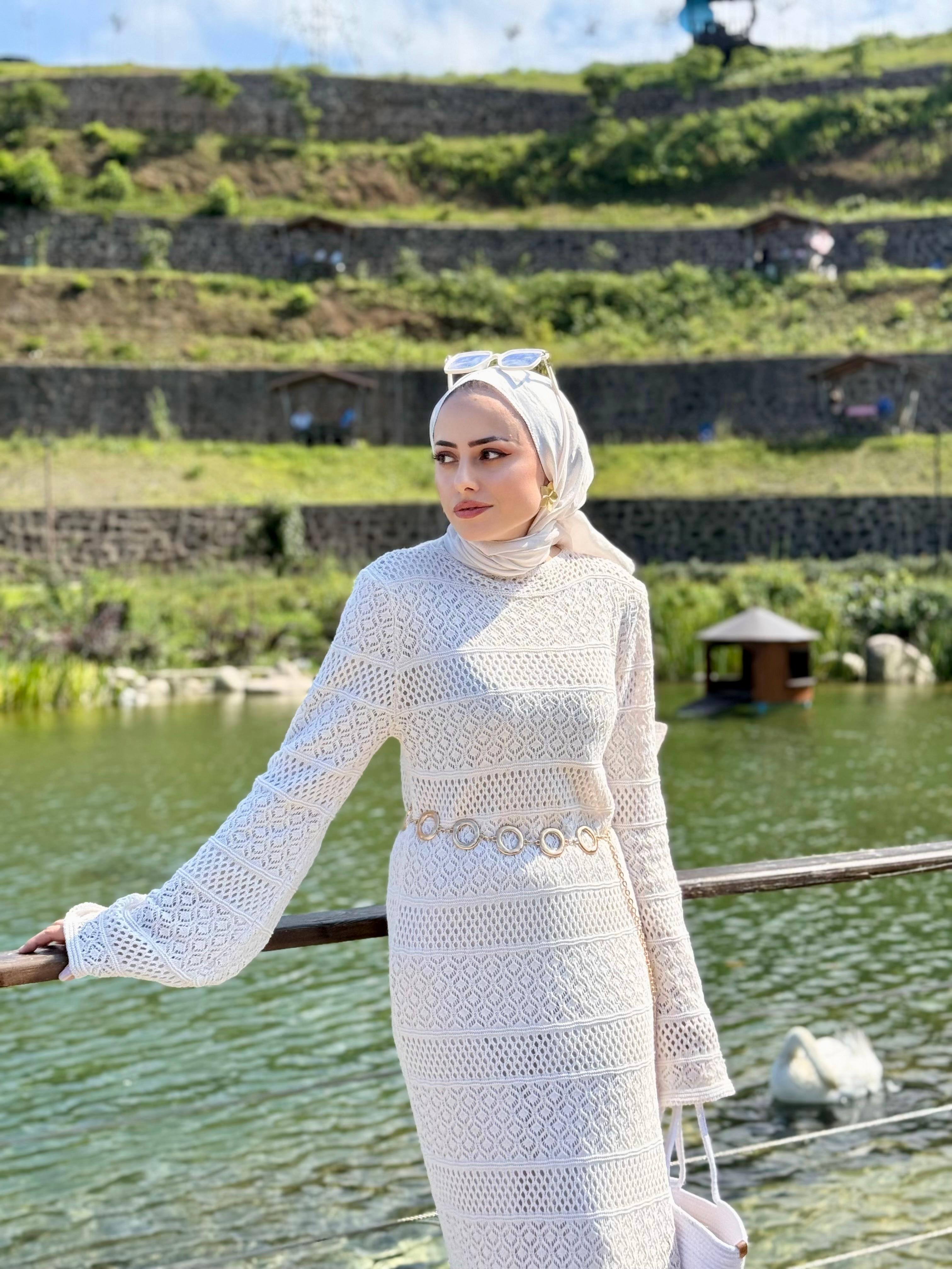 İnce Örgü Astarlı Elbise