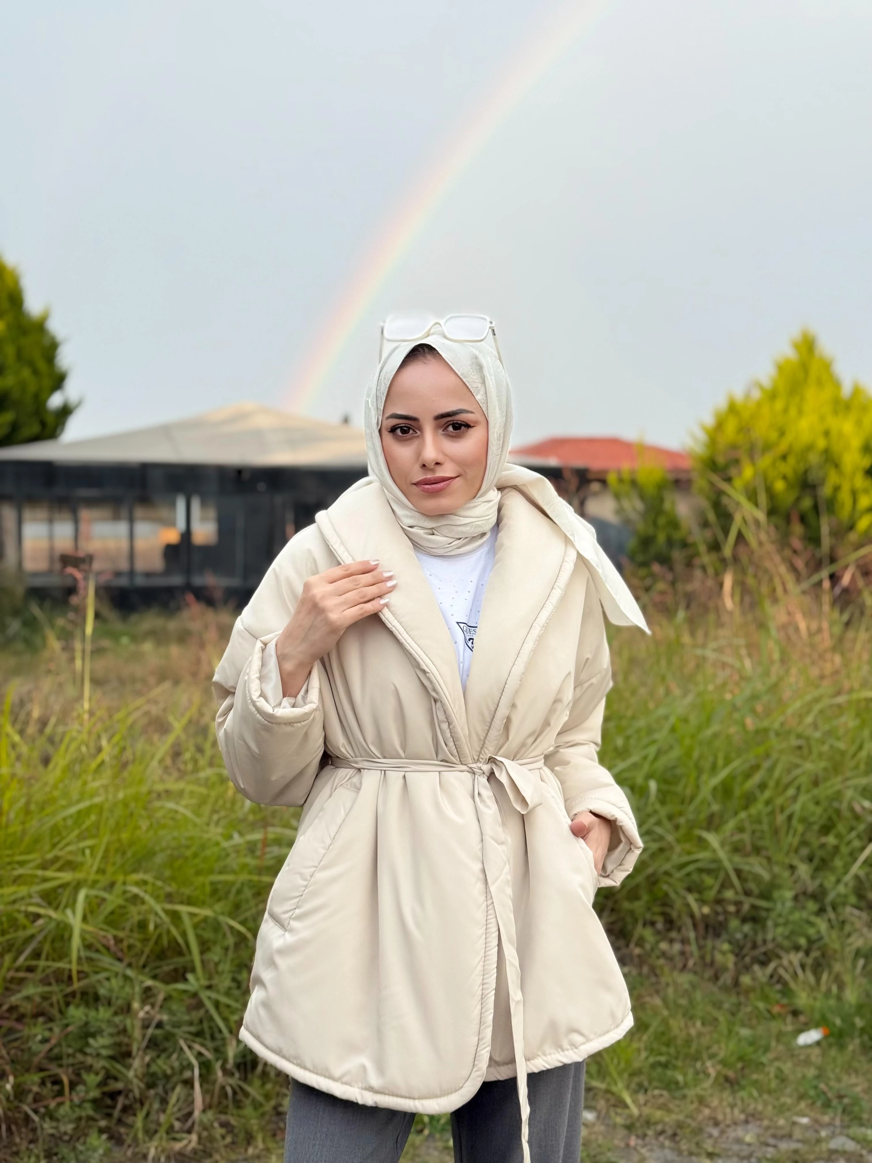 DÜZ KUŞAKLI ŞİŞME MONT