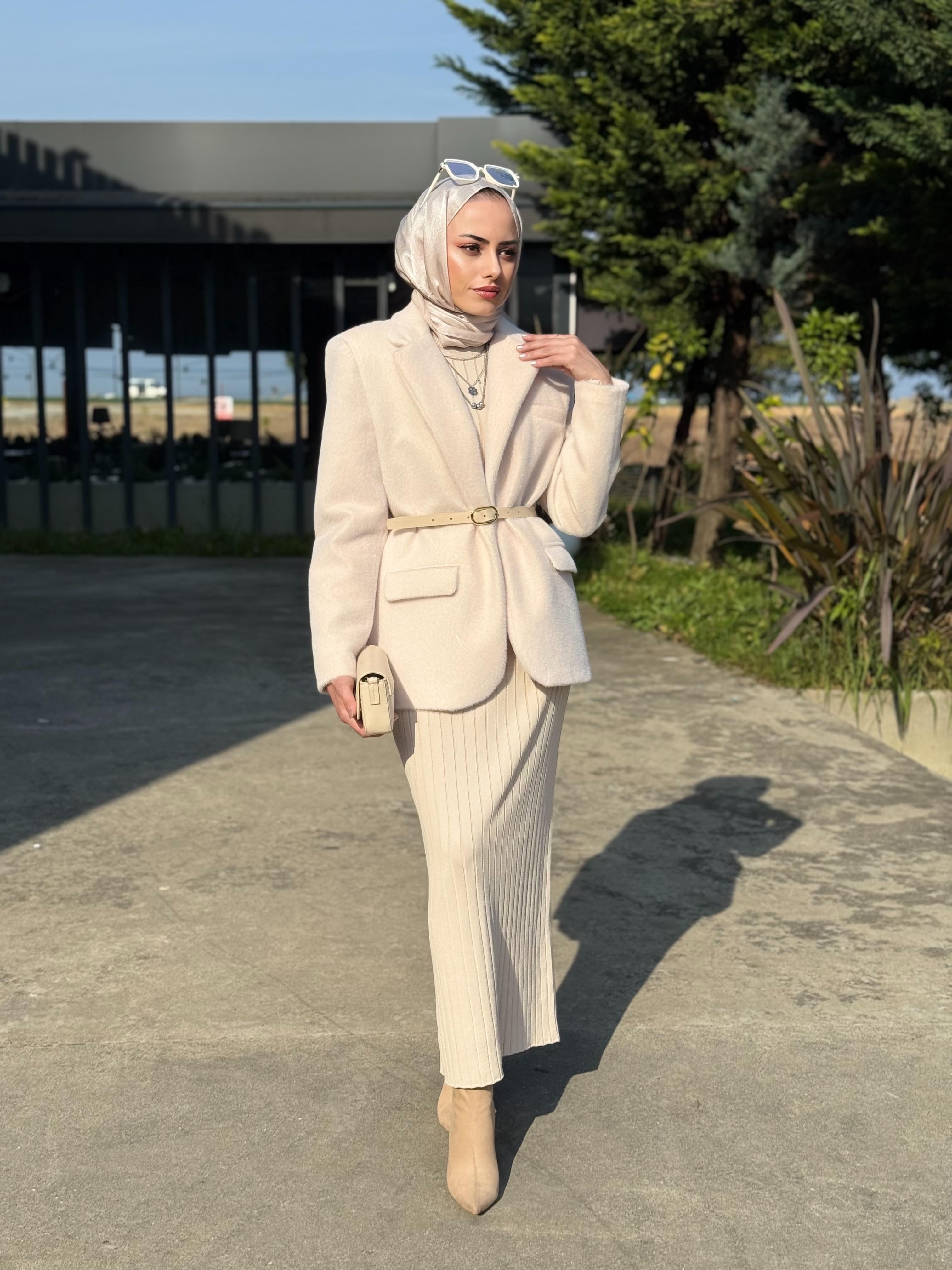 Astarlı Peluşlu Ceket 