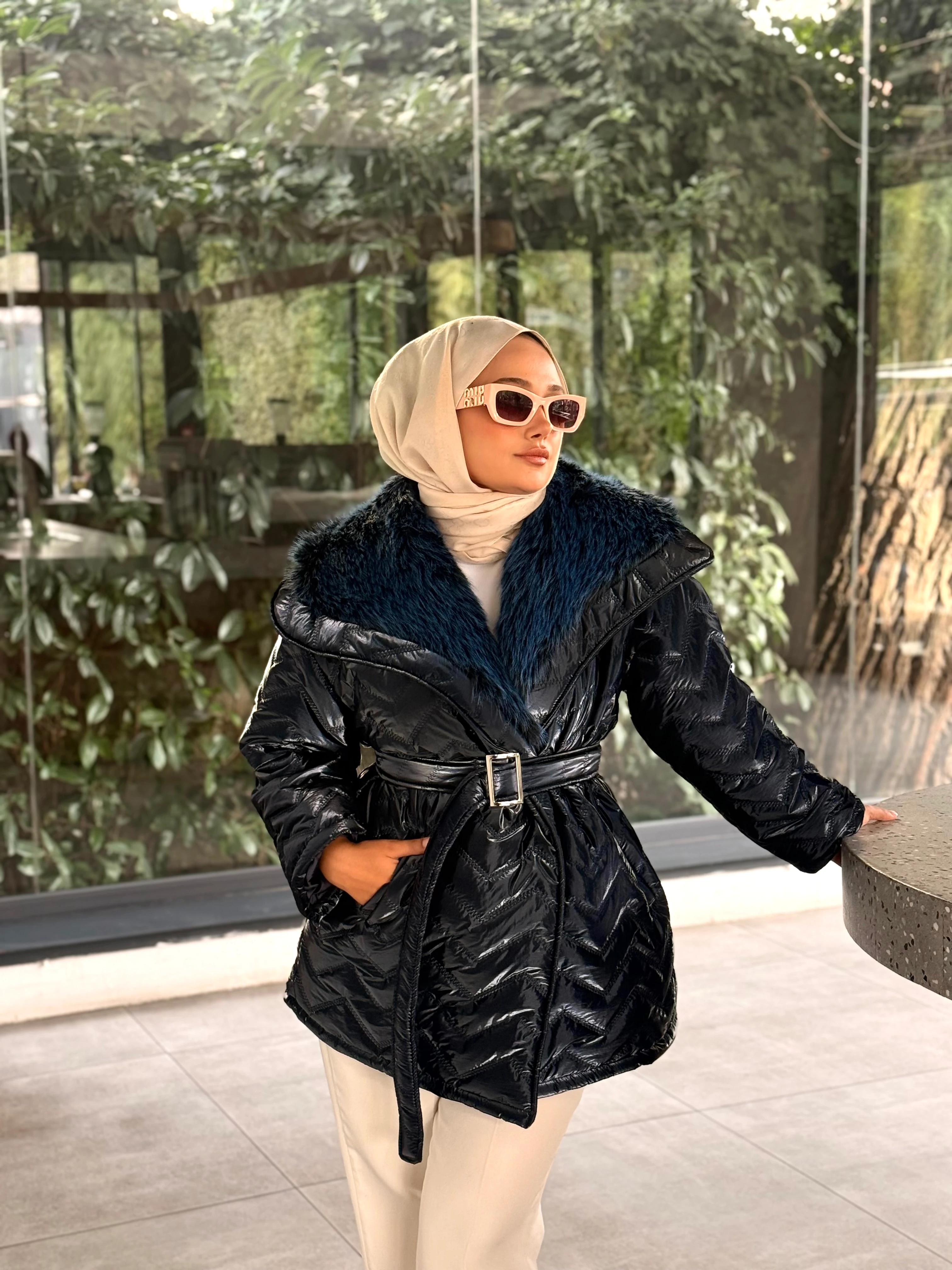 Premium Parlak Kürk Yakalı Mont