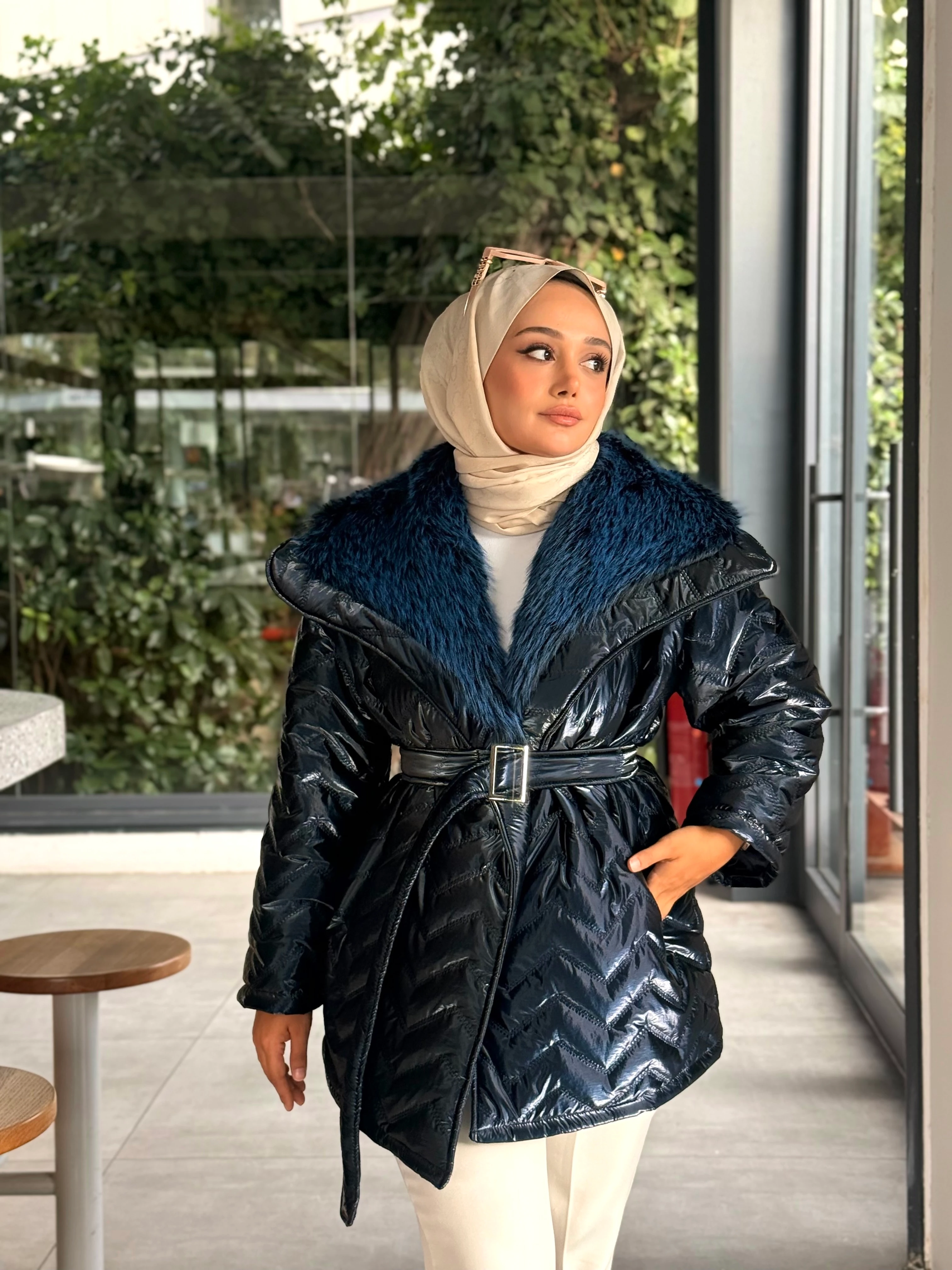 Premium Parlak Kürk Yakalı Mont