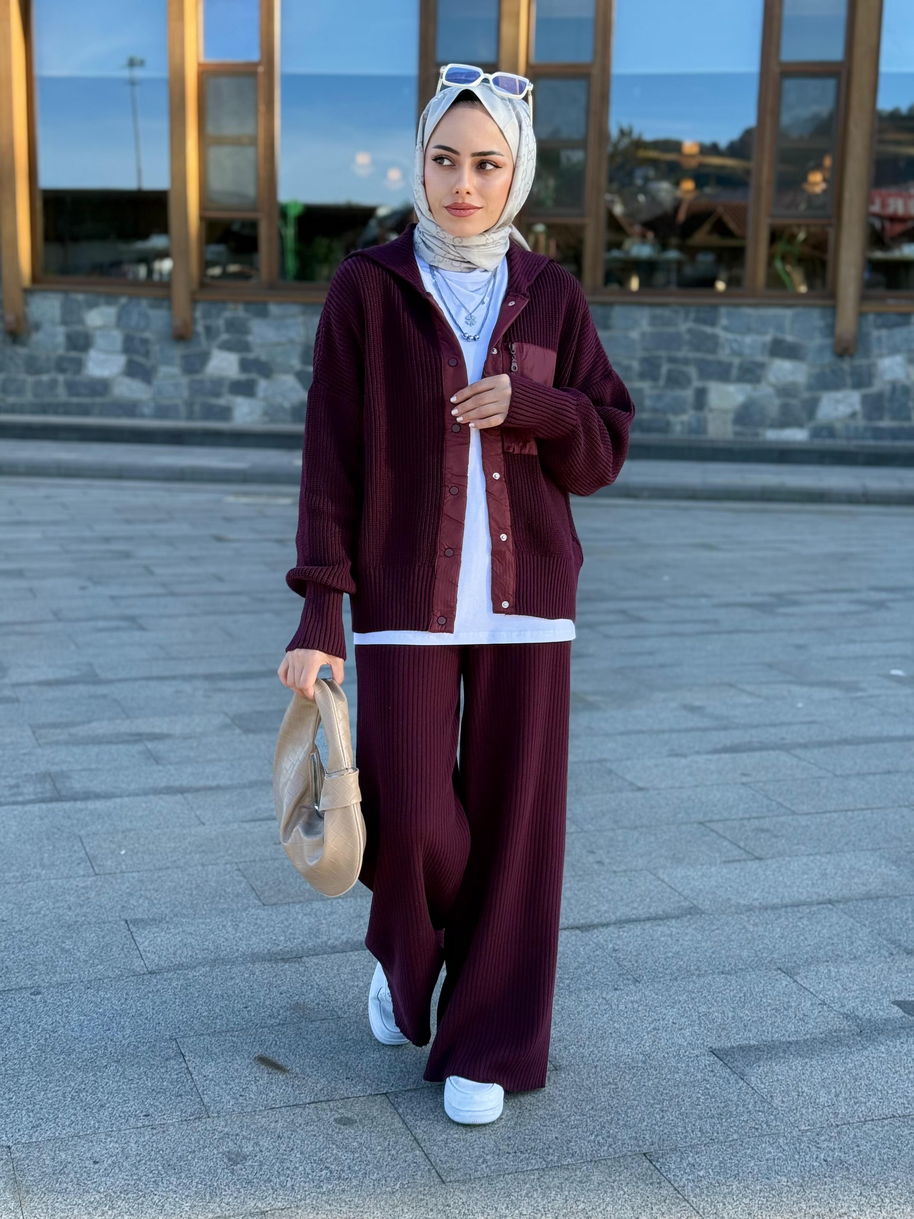 Garni Detaylı Triko Takım