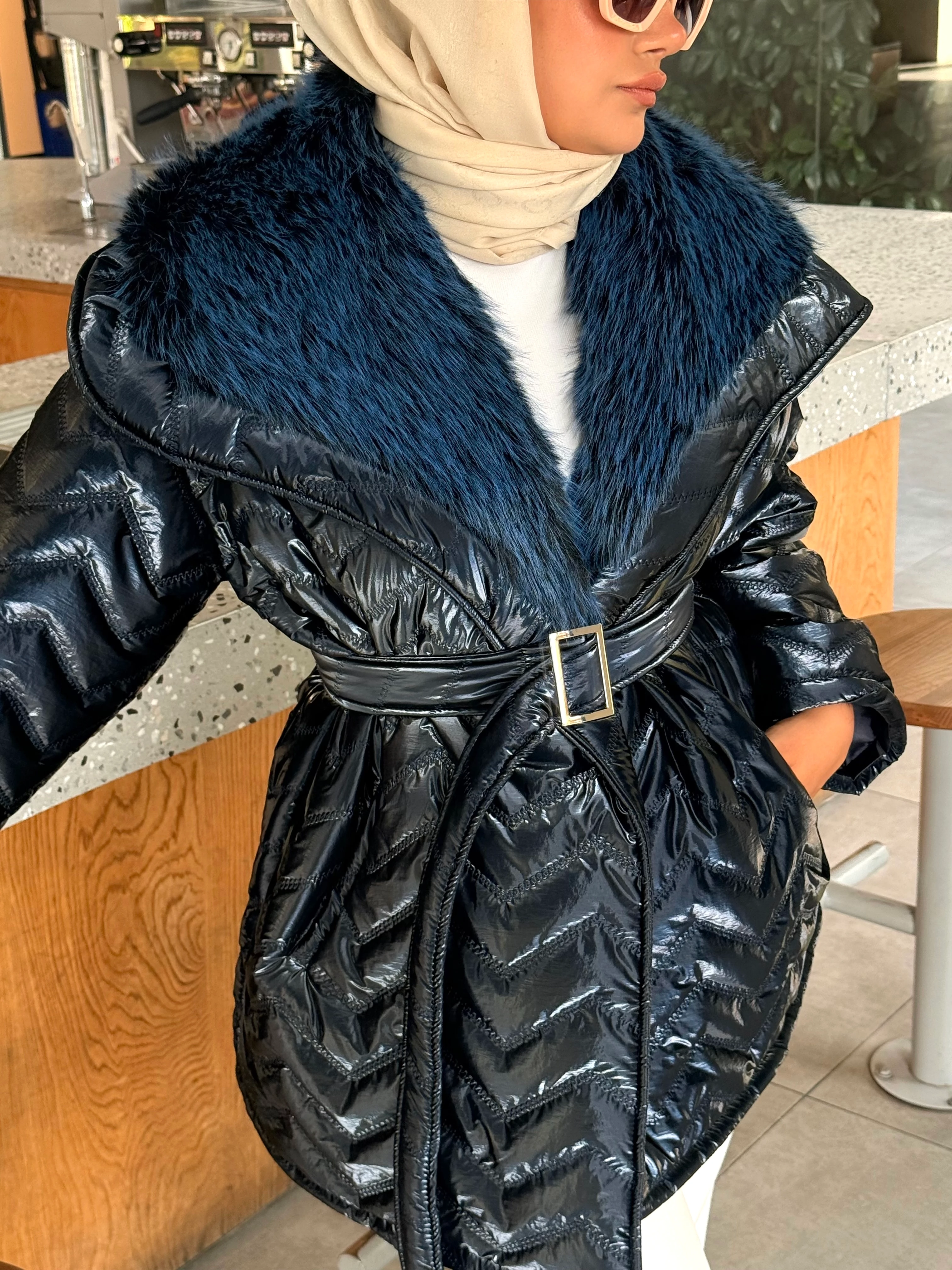 Premium Parlak Kürk Yakalı Mont