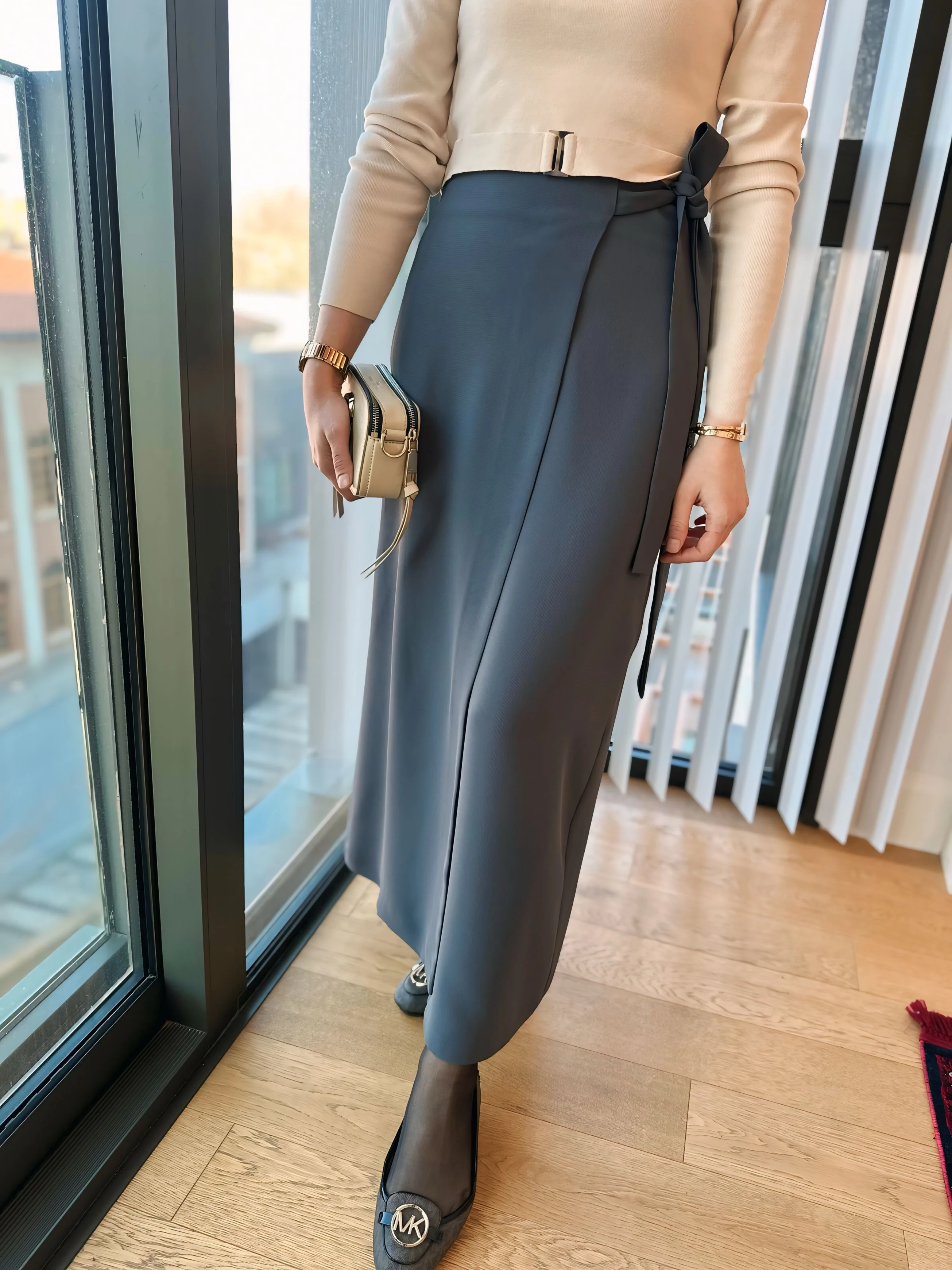 Anvelop – Antrasit Kapaklı Etek