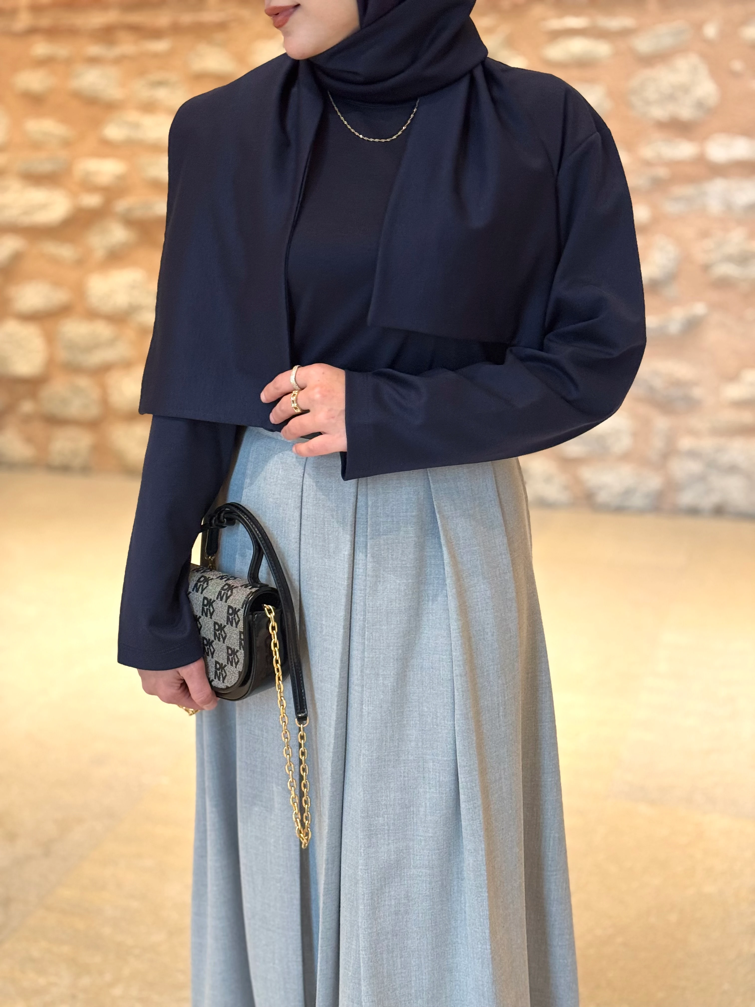 Derin - Seyyar Atkılı Lacivert Bluz