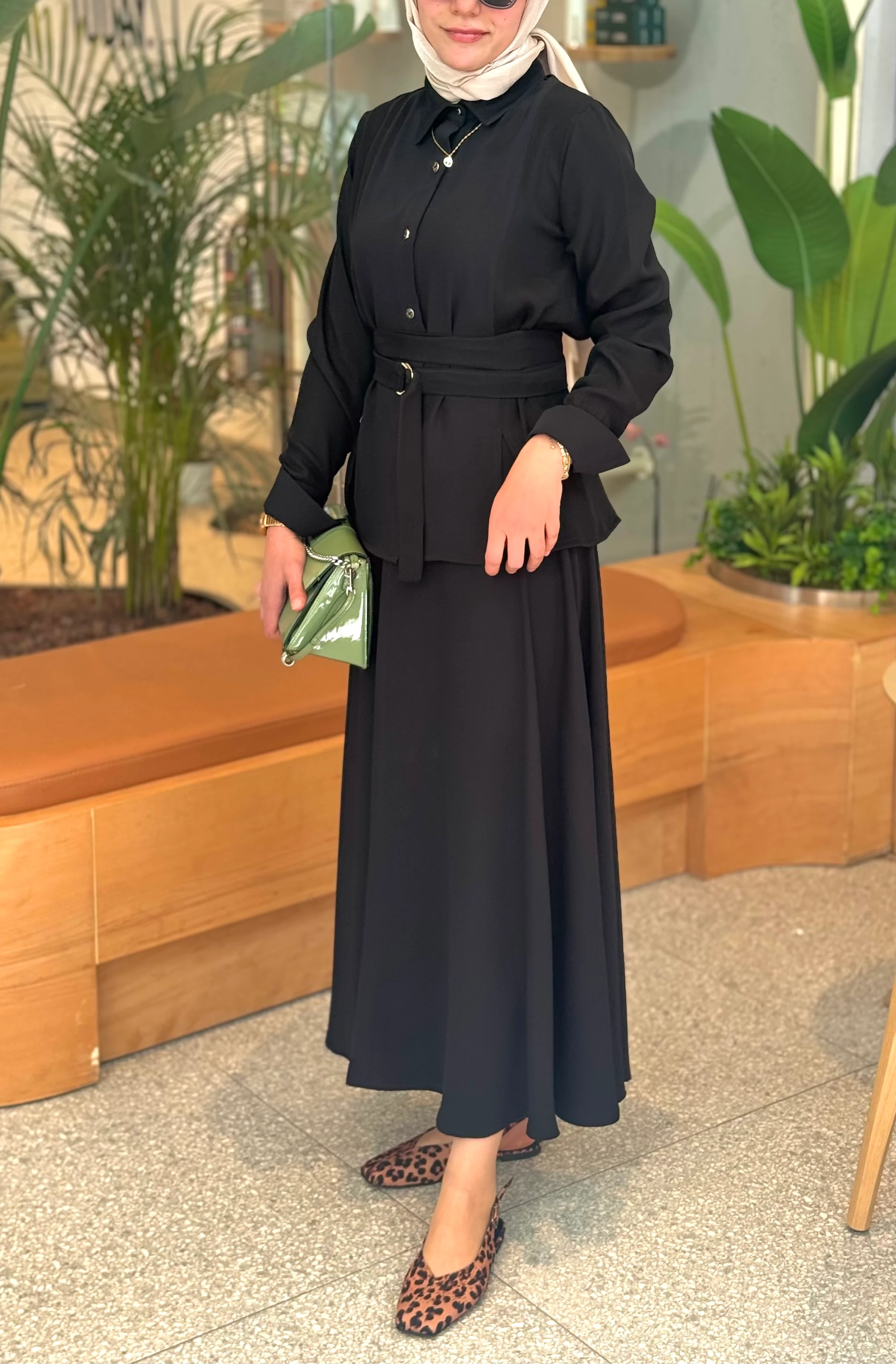 Mira – Siyah Etek Takım