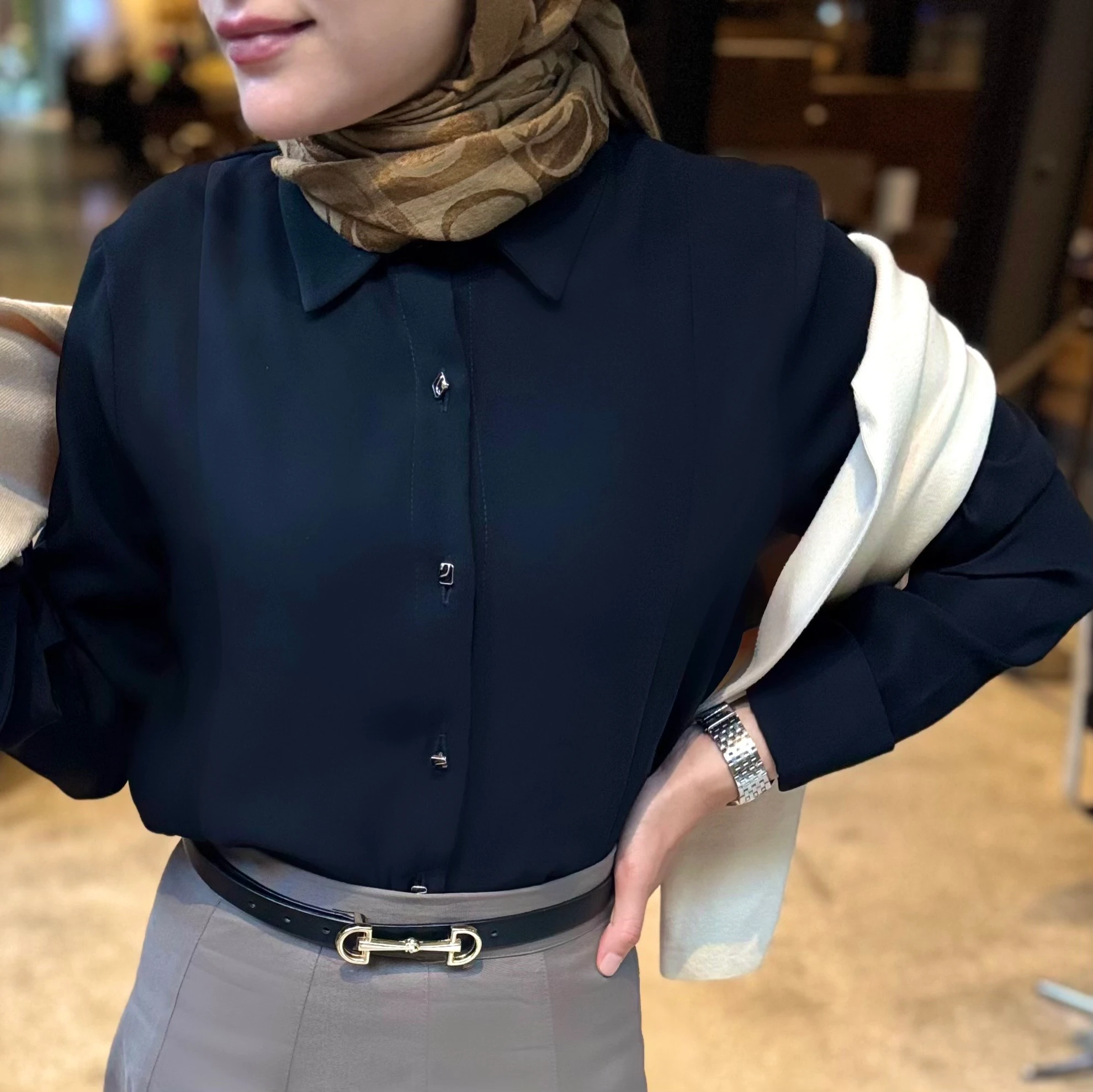 Ombra – Siyah Gömlek