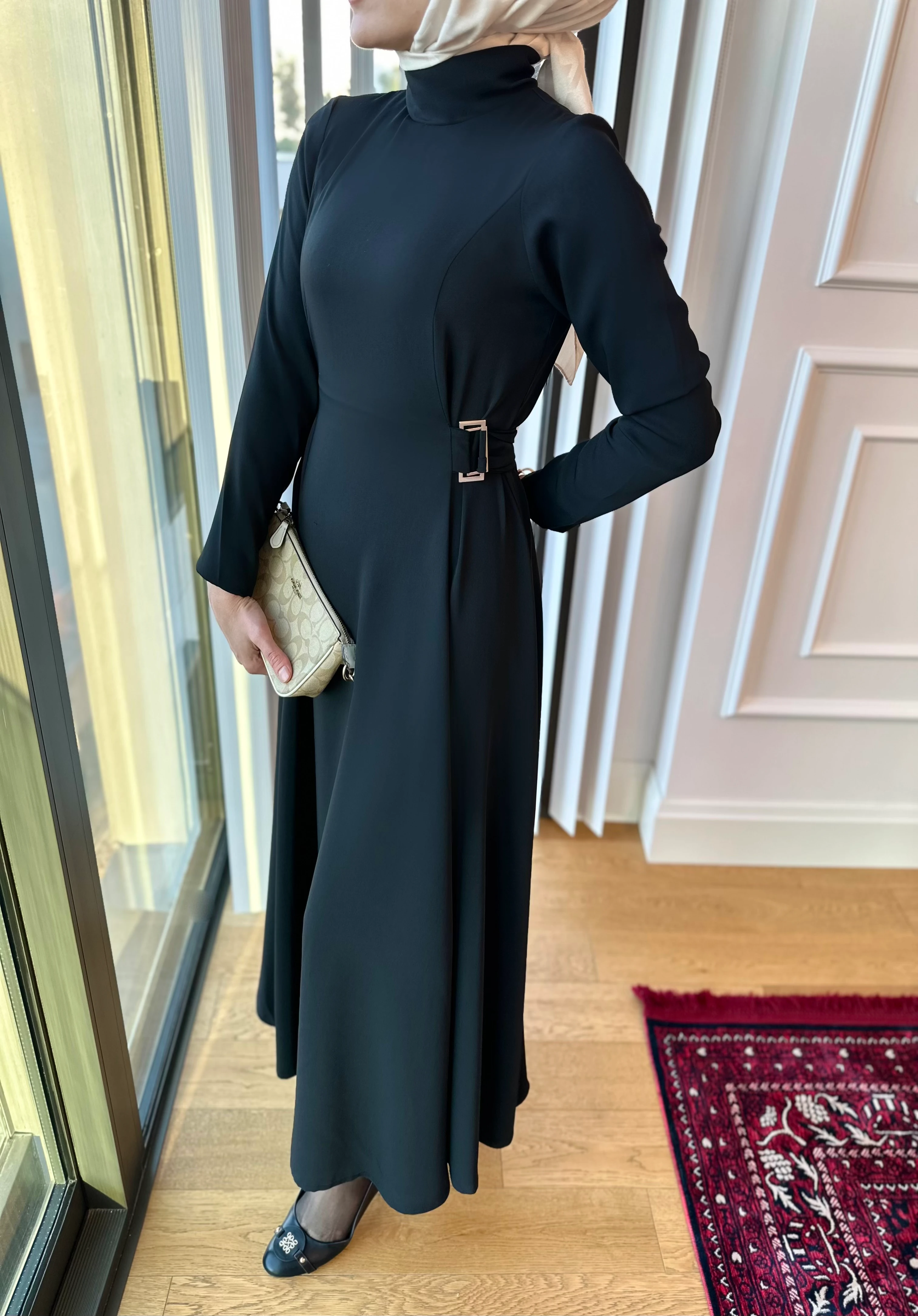 Soiree -Siyah Tokalı Elbise