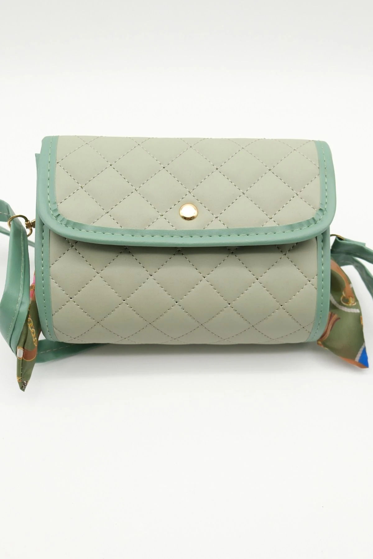 Yeşil Renk Kurdele Detay Çanta