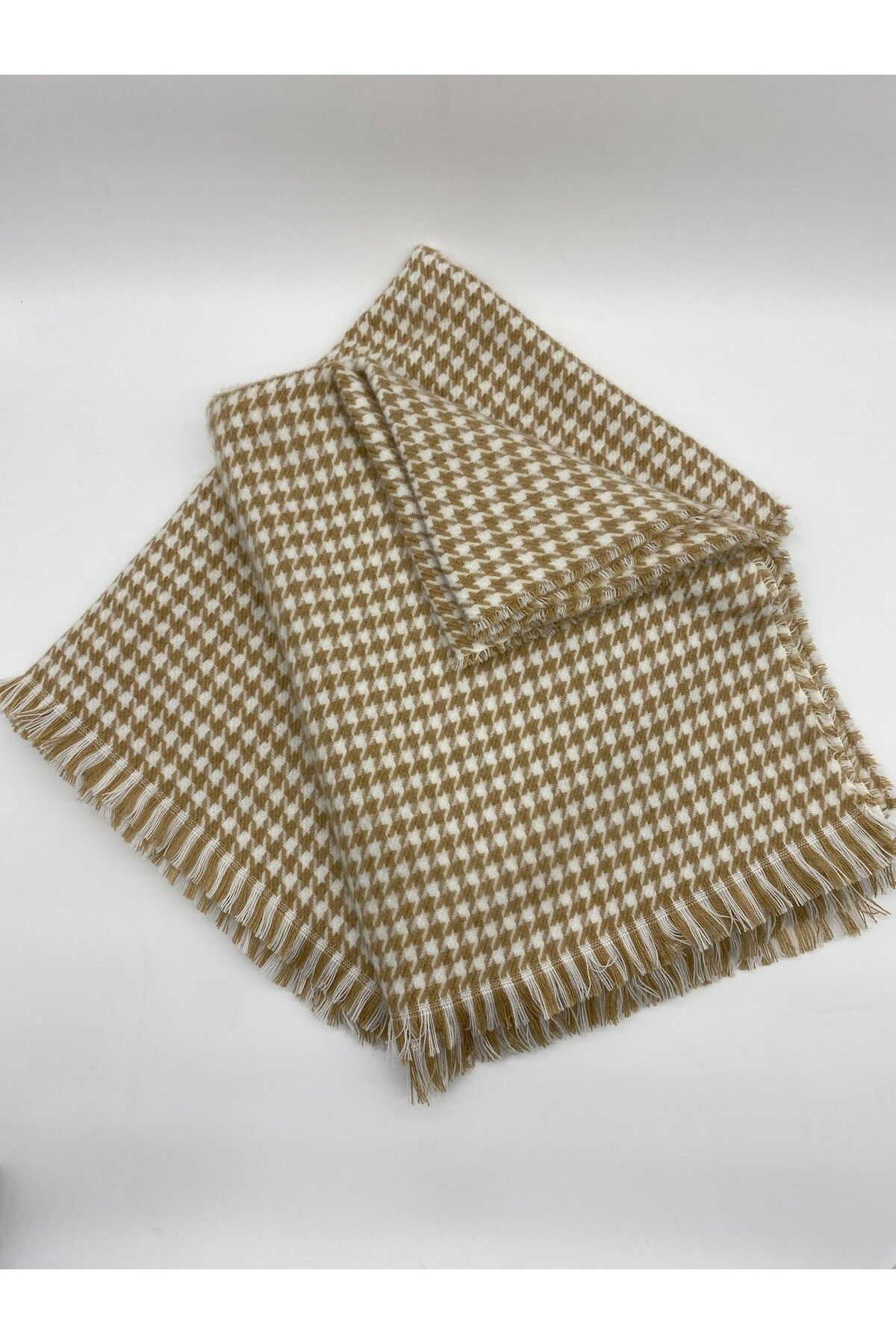 Bej Beyaz Desenli Şal