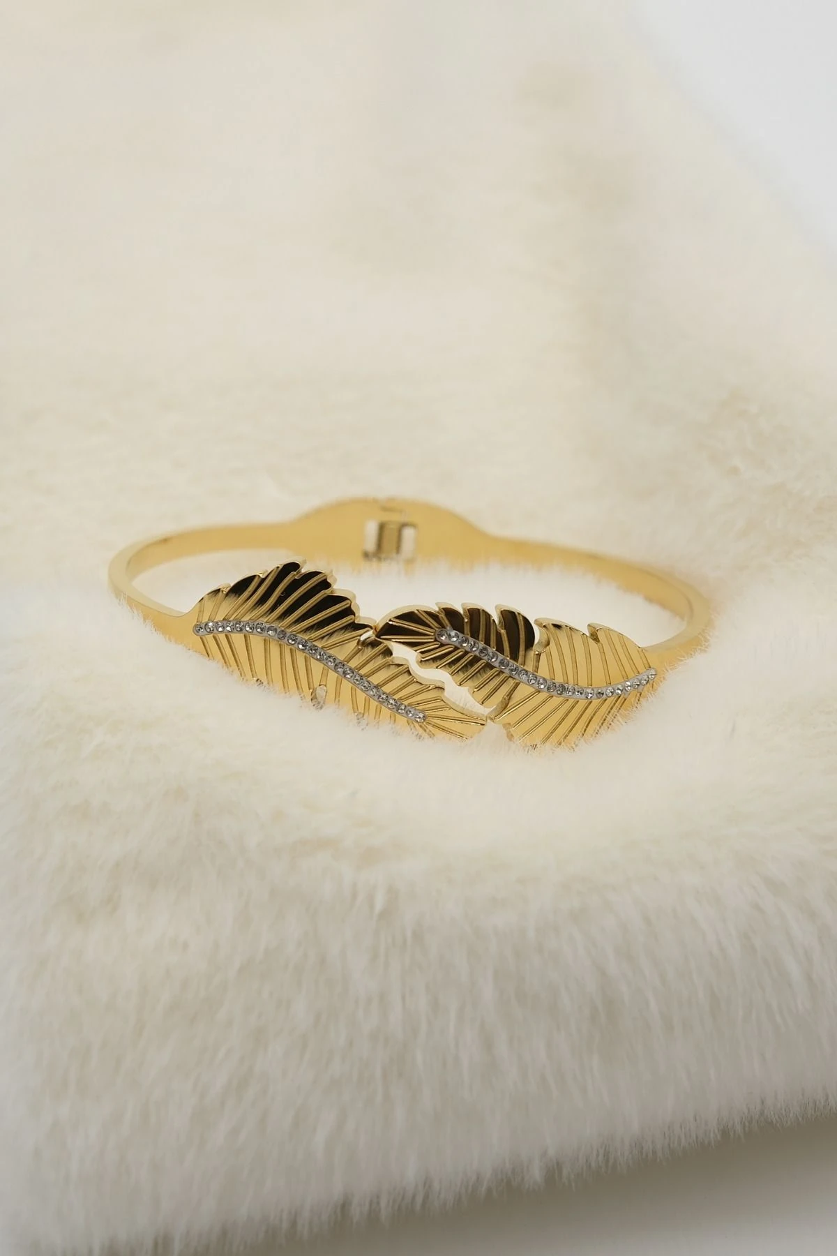 Gold Renk  Yaprak Model Zirkon Taş İşleme  Bileklik