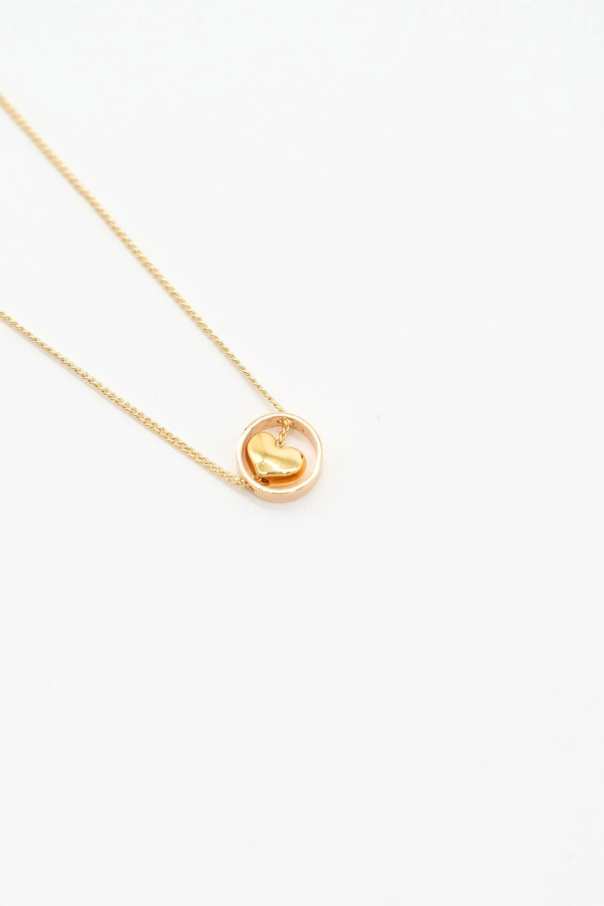 Gold Renk Zincir Kalp Minimal Kolye