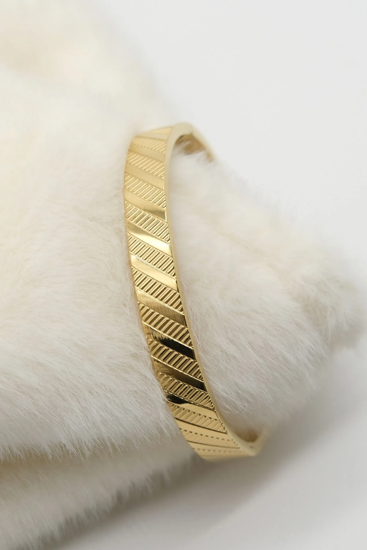 Gold Renk Sade  Bileklik