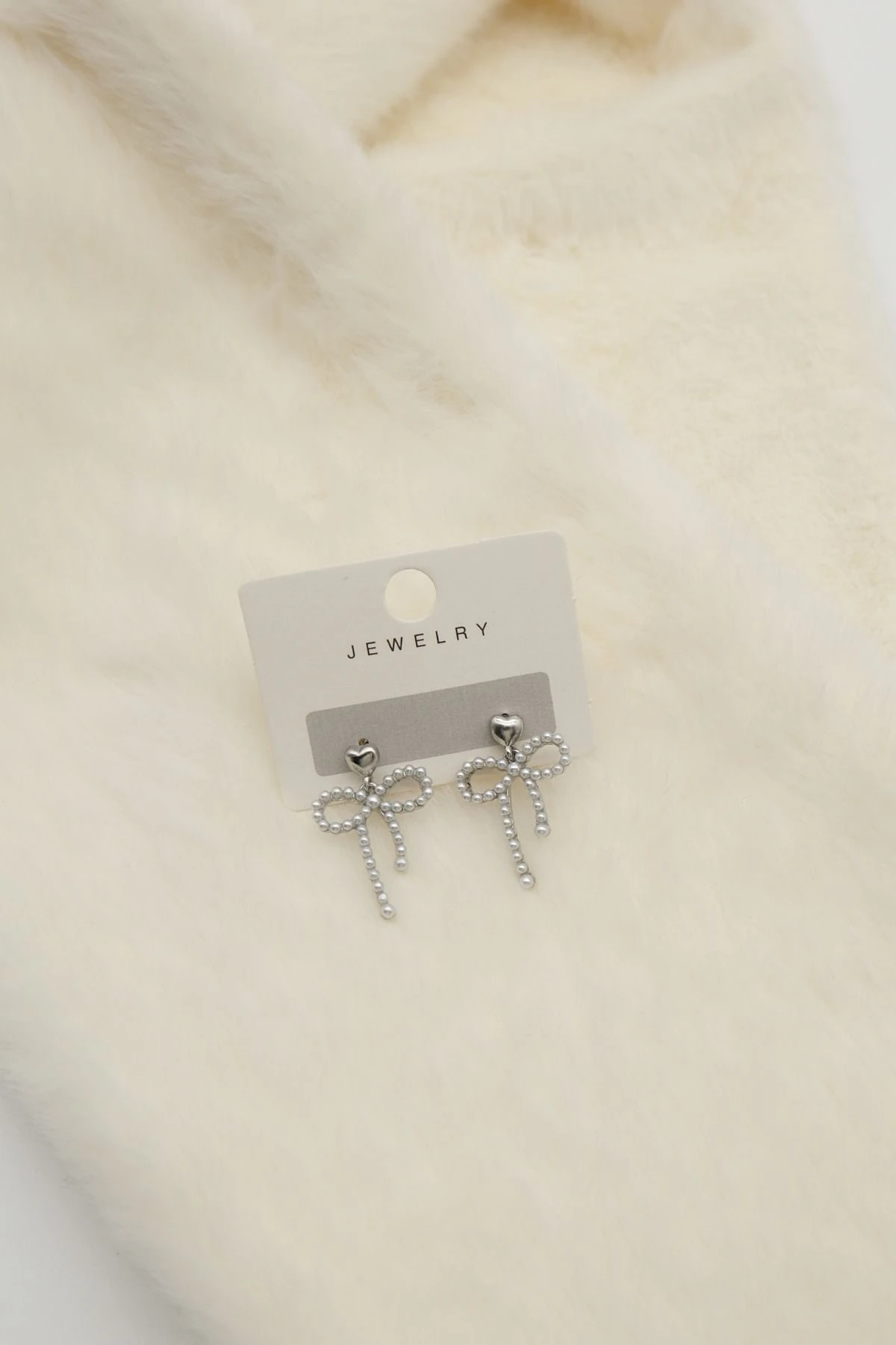 Gümüş Renk Taşlı Fiyonk Model Küpe