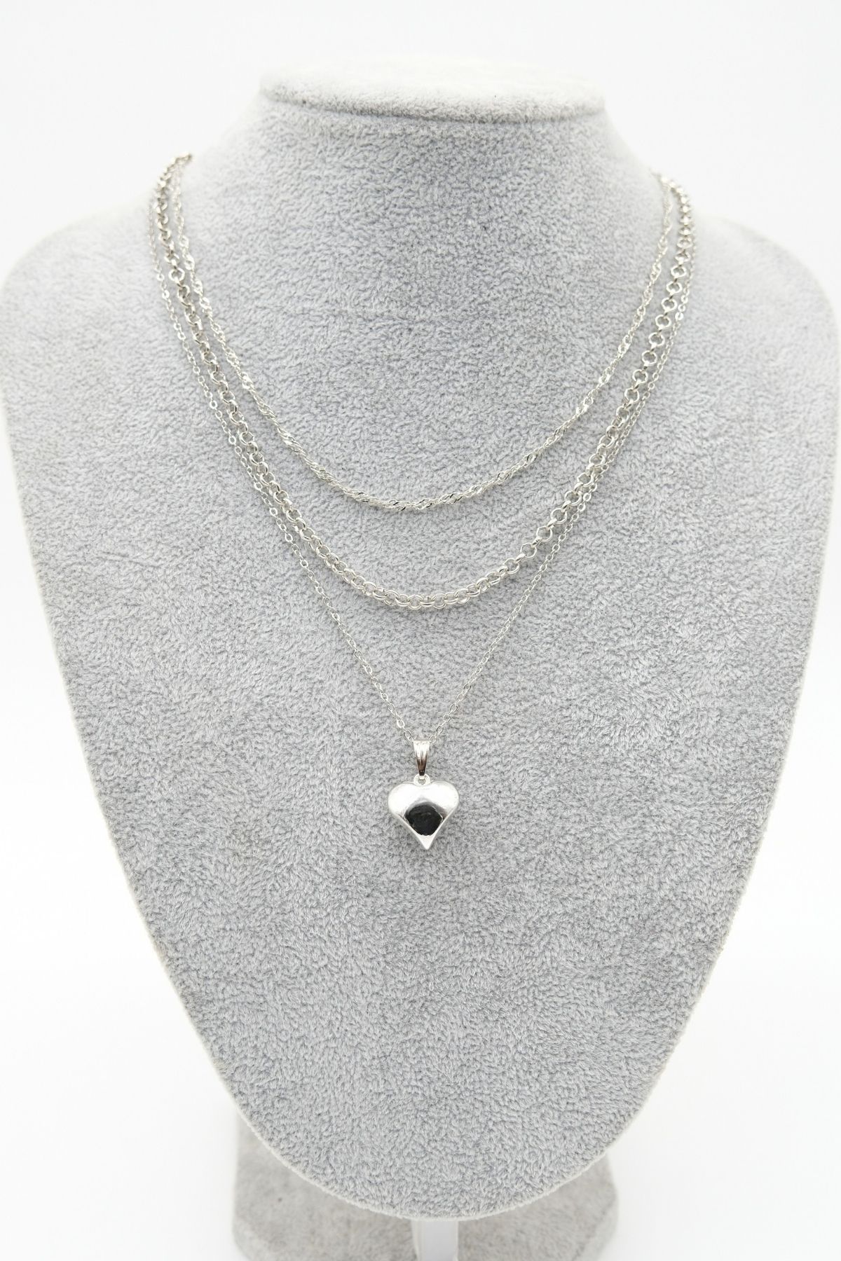 Üçlü Zincir Model Gümüş Renk Kalp Kolye