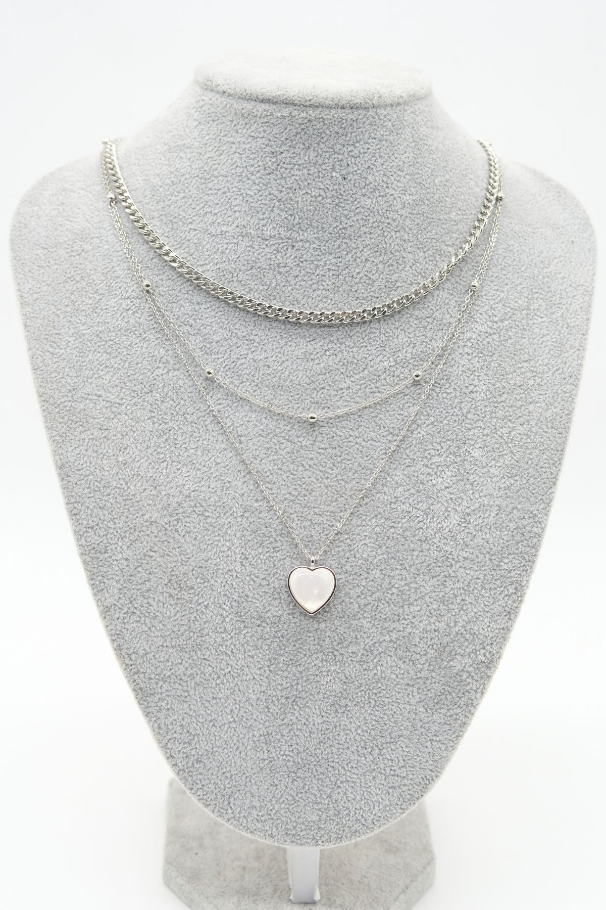 Üçlü Zincir Model Gümüş Renk Kalp Kolye