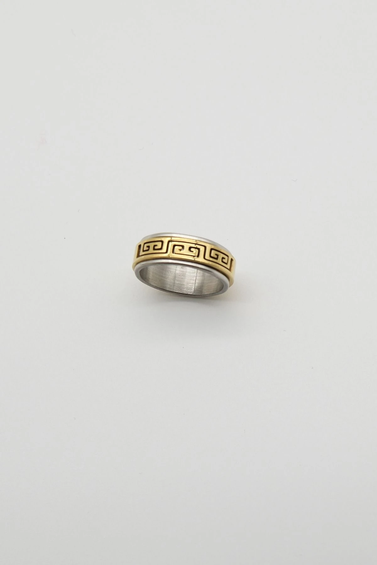 Gümüş Renk Üzeri Gold Renk Oval Hareketli Çelik Yüzük