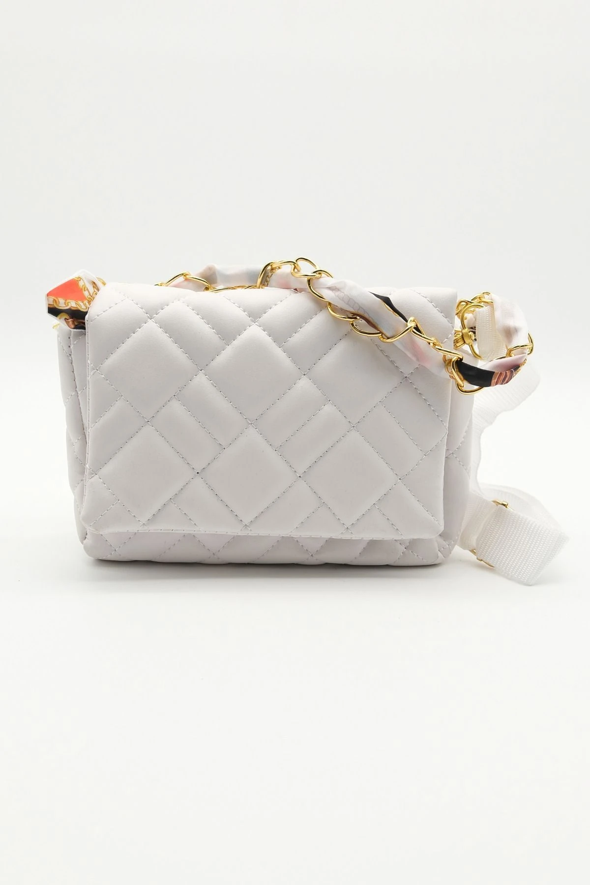 Beyaz Renk Kurdele Detay .Çanta