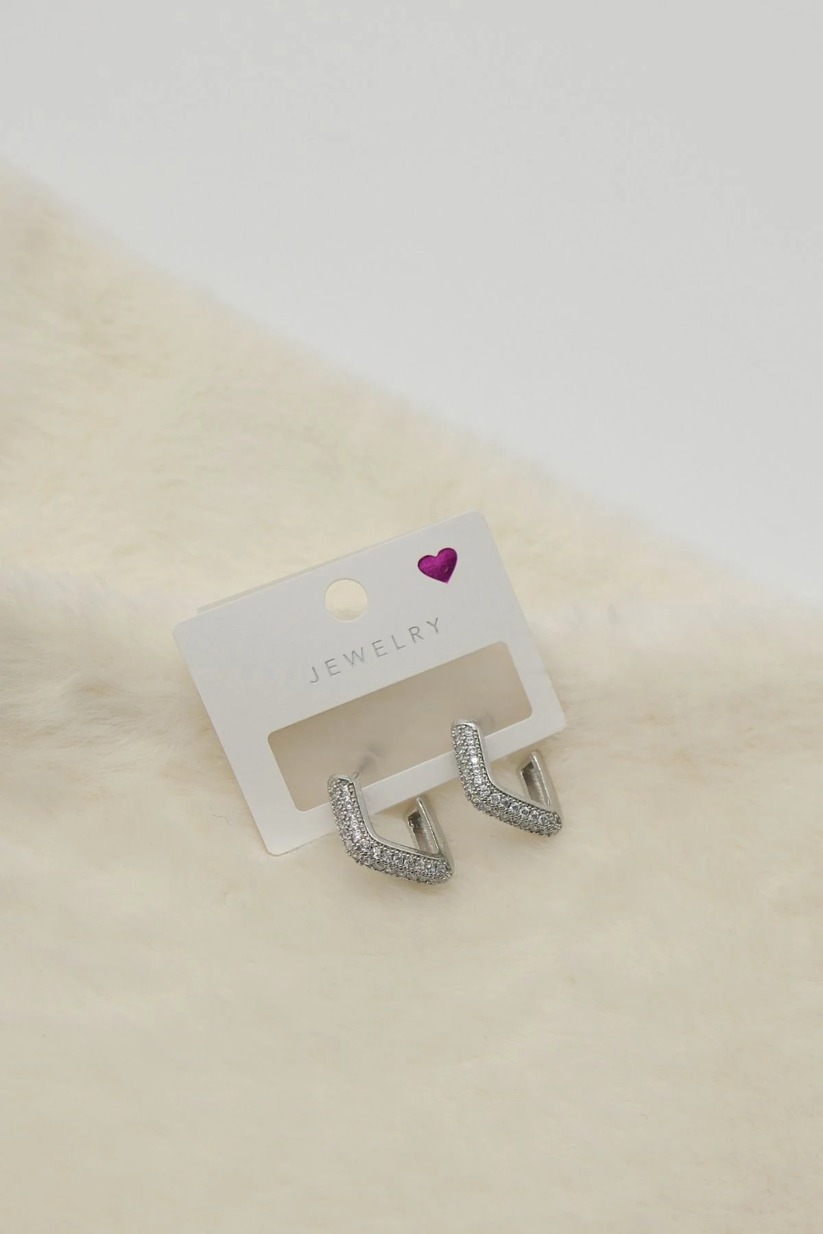 Gümüş Renk Zirkon Taş İşleme Kare Küpe