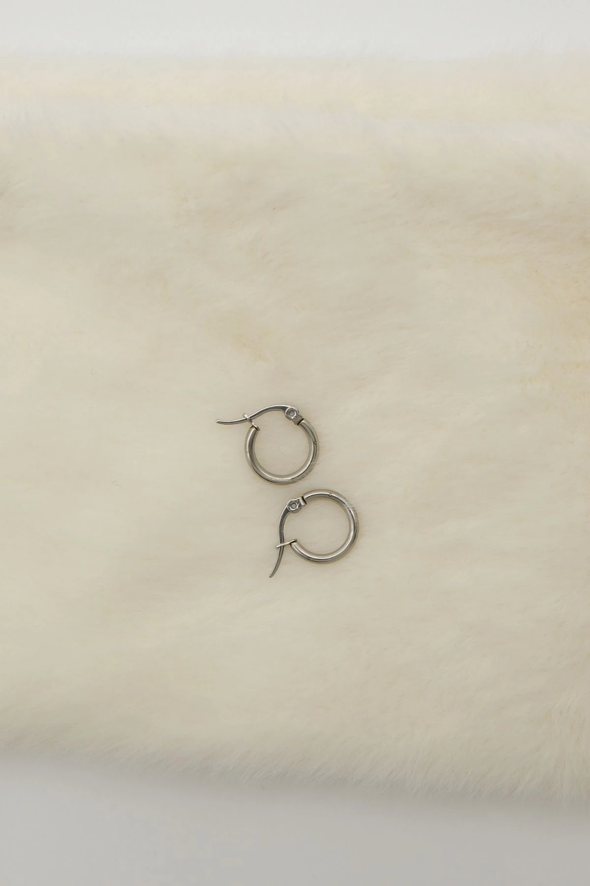 Gümüş Renk 15ml Çelik Halka Küpe